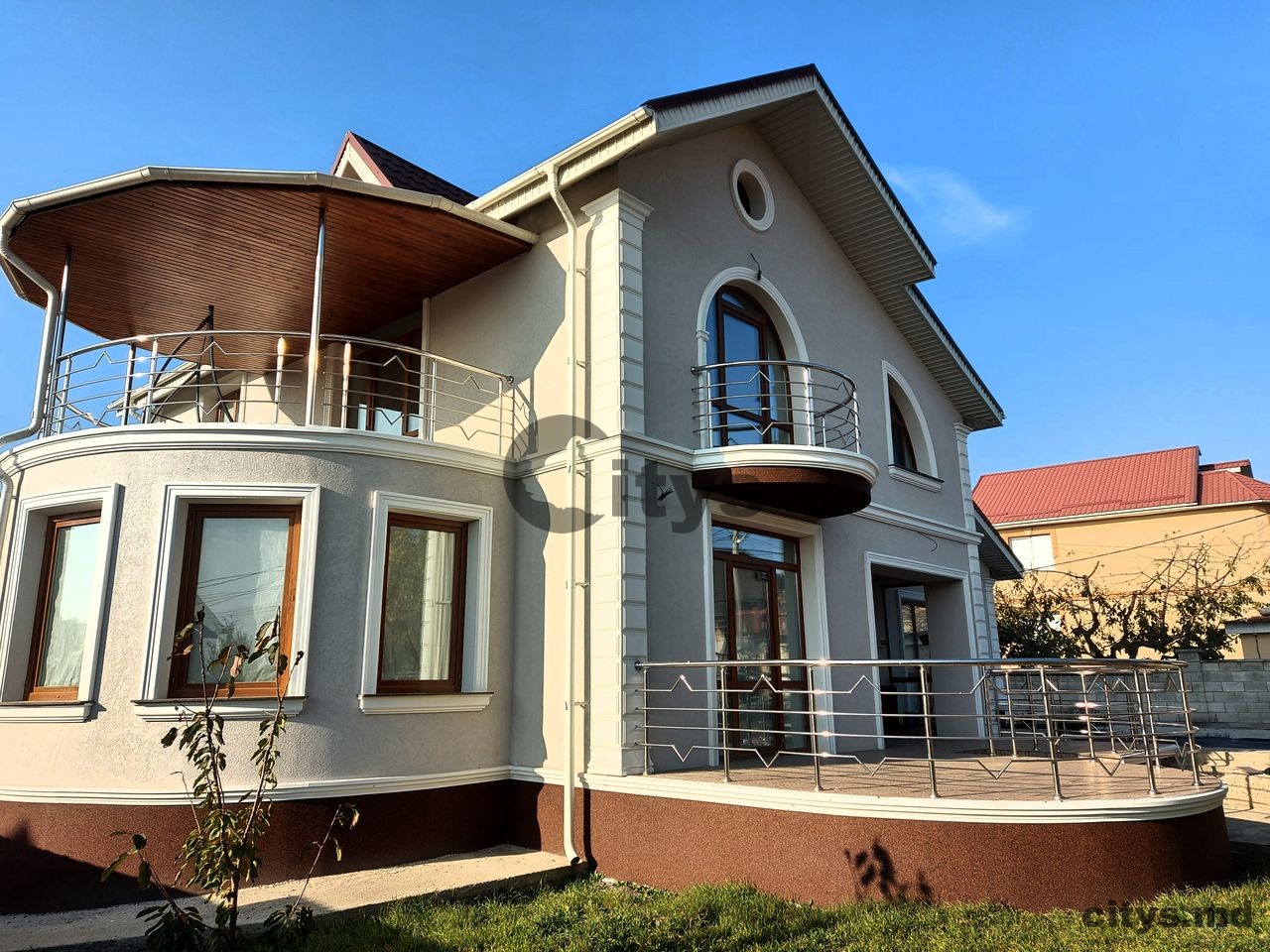 Casa 210m², Ialoveni, Centru, str. Mihai Viteazul photo 0