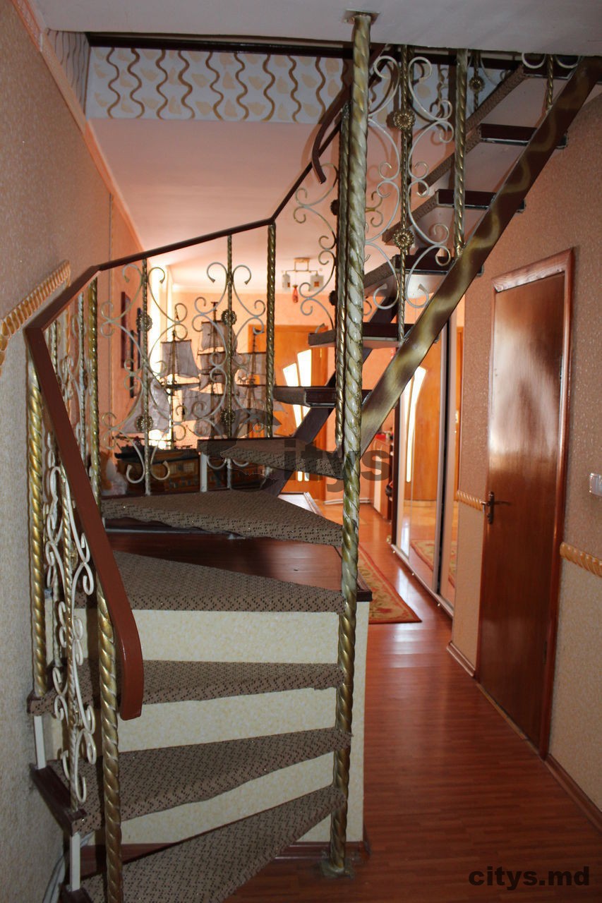 Casă cu 2 nivele, 170m², Revaca, Centru, str. Stefan cel Mare photo 3