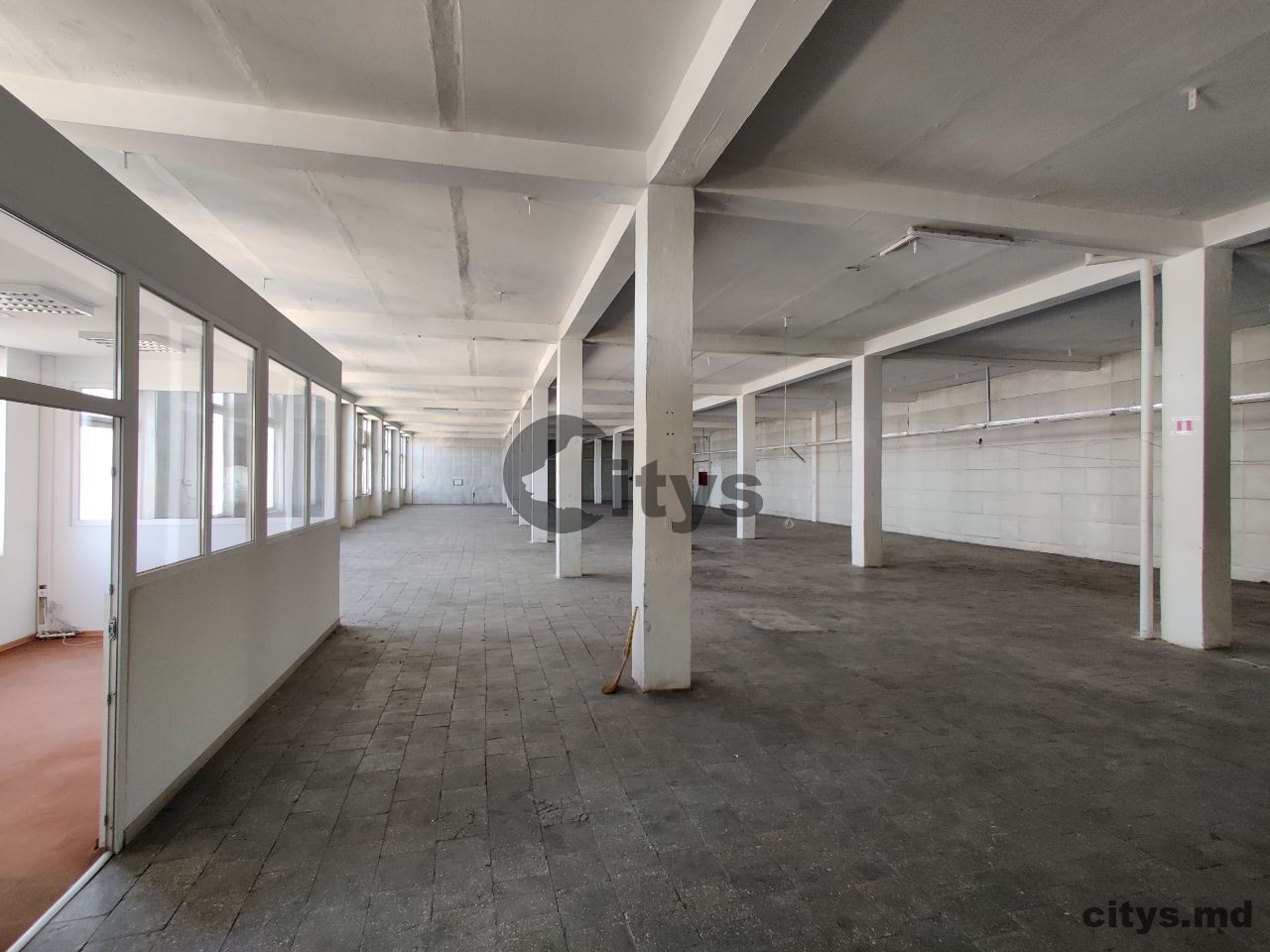 Spații pentru producere și depozitare,2400m², Chișinău, Botanica, bd. Iuri Gagarin photo 1