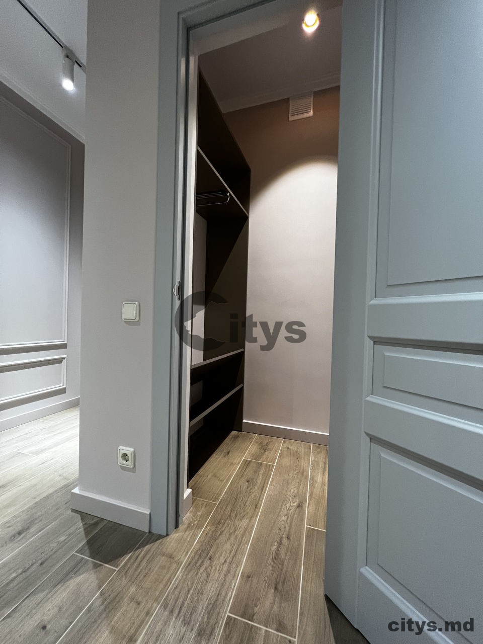 Apartament cu 2 camere, 80m², Chișinău, Centru, str. Melestiu photo 3
