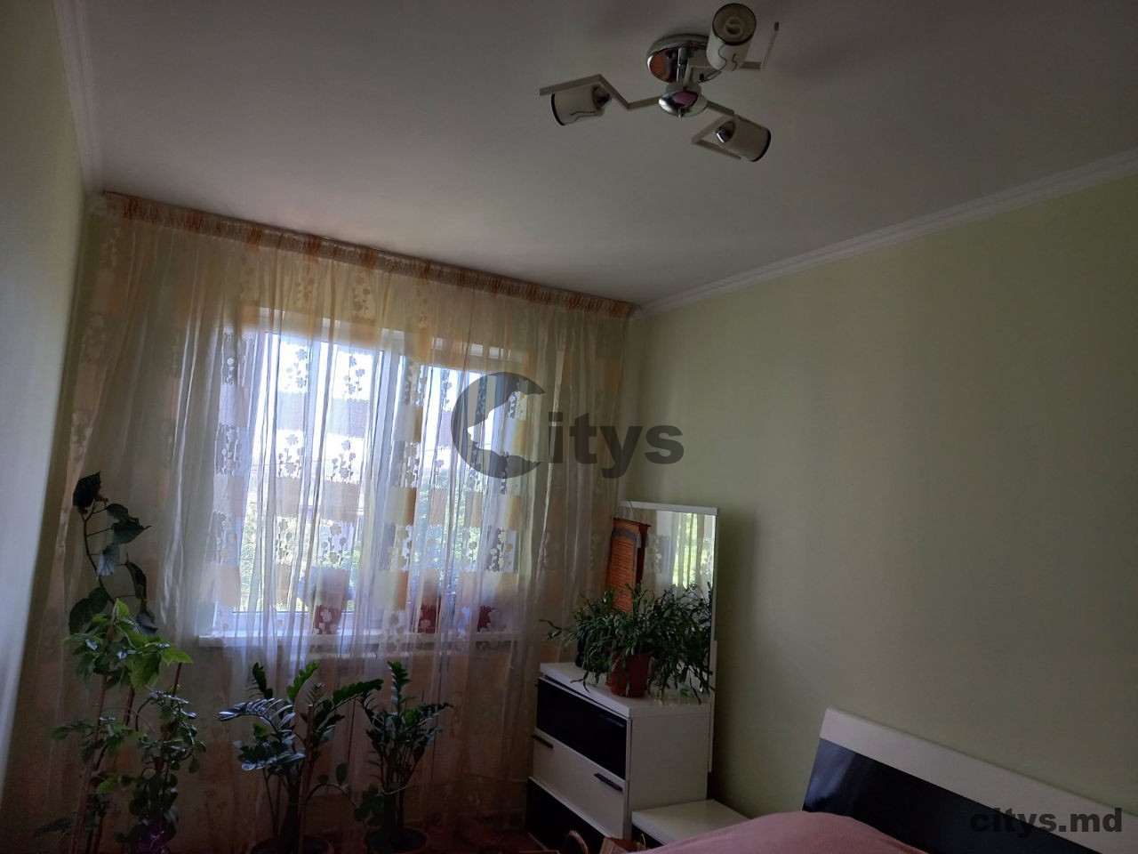 Apartament cu 3 camere, 60m², Chișinău, Botanica, str. Căușeni photo 1