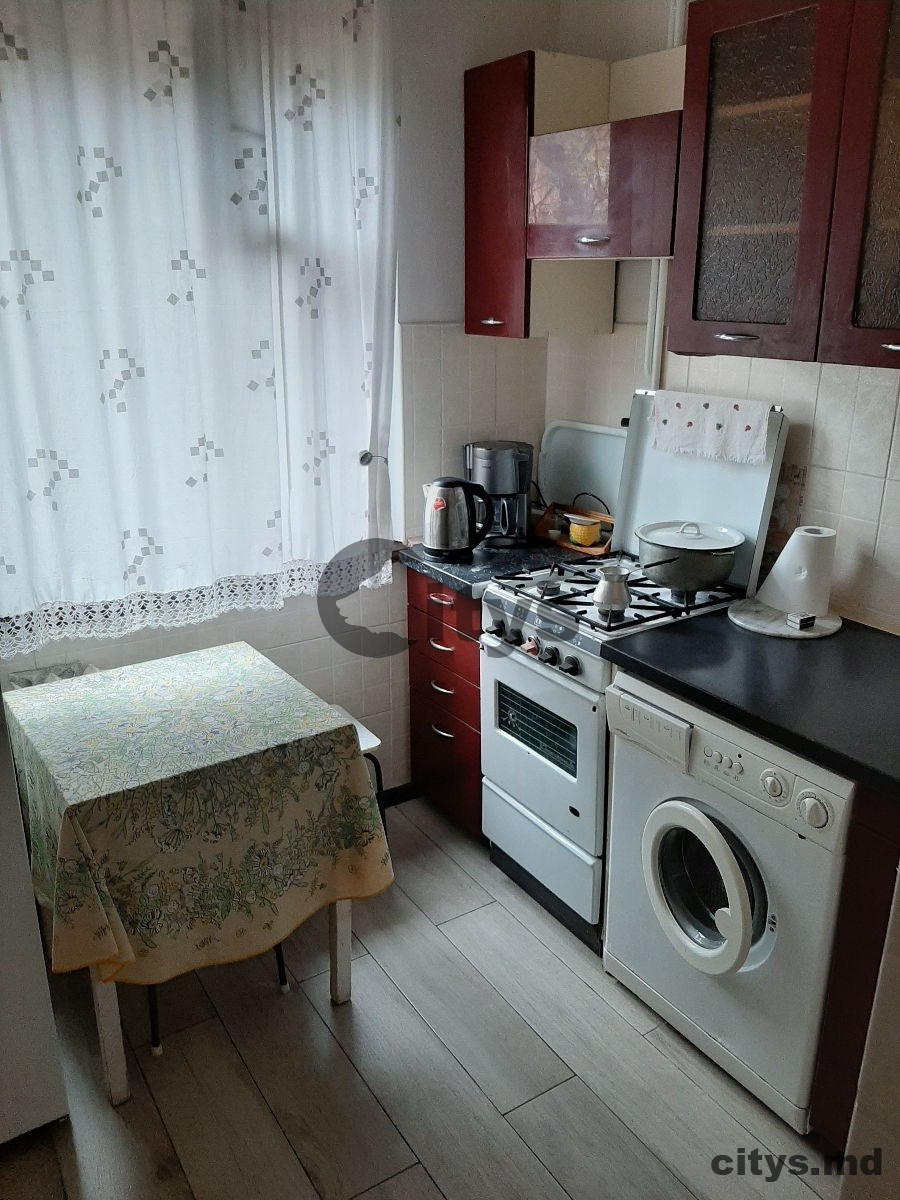 Chirie-Apartament cu 2 camere, 45m², Chișinău, Botanica, str. Trandafirilor photo 3
