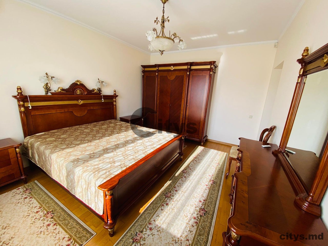 Casă cu 2 nivele, 560m², Chișinău, Buiucani, str. Alexandru Donici photo 1