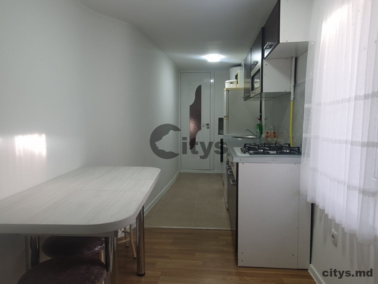 Chirie-Apartament cu 2 camere, 65m², Chișinău, Centru, str. Albișoara photo 3