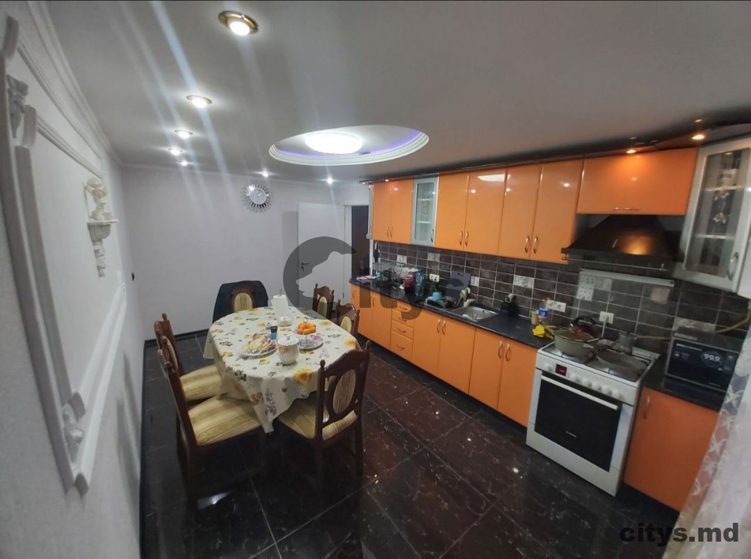 Apartament cu 2 camere, 75m², Chișinău, Poșta Veche, str. Vasile Badiu photo 3