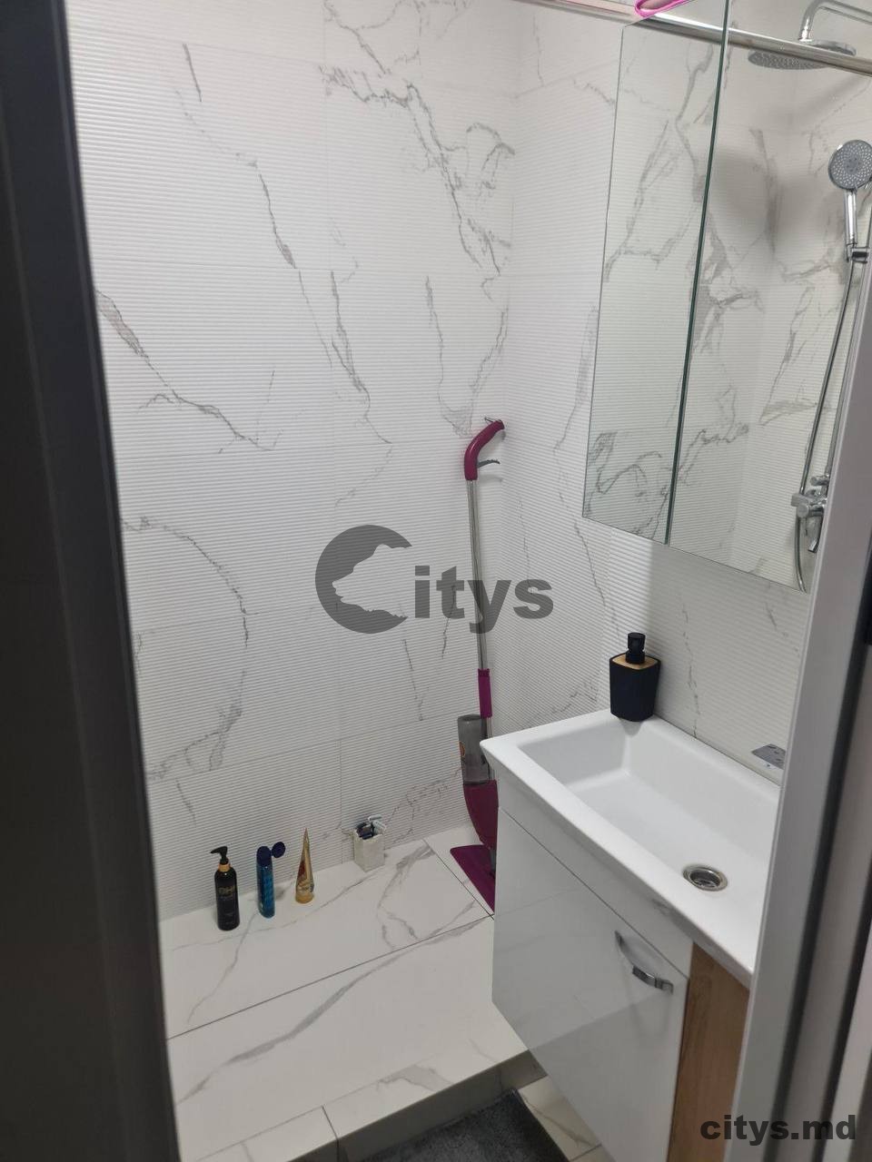Chirie-3-х комнатная квартира, 90м², Бульвар Траян photo 3