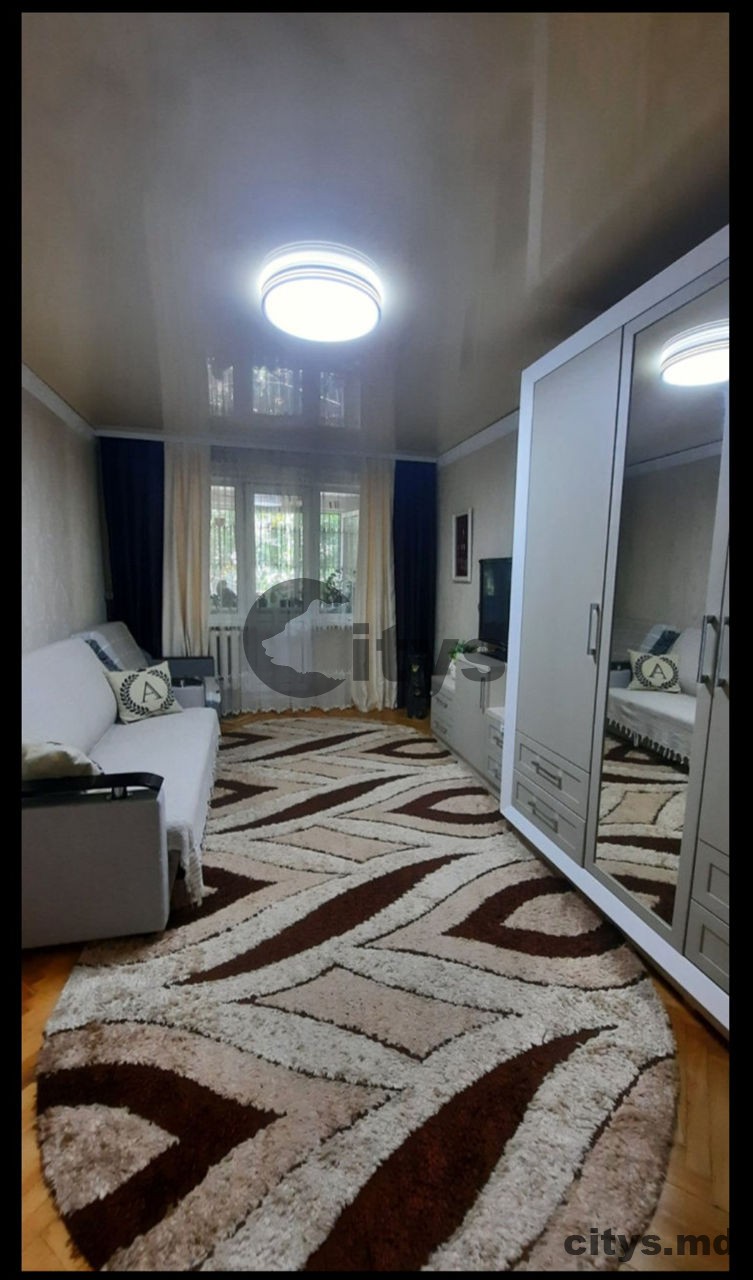 Apartament cu 2 camere, 50m², Chișinău, Botanica, bd. Traian photo 2