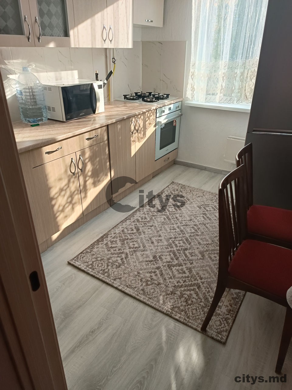 Chirie-Apartament cu 2 camere, 50m², Chișinău, Buiucani, Алба юлия photo 0