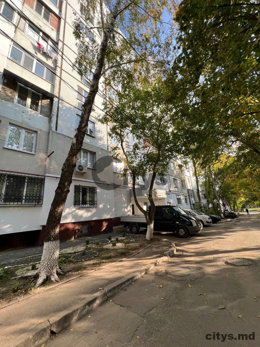 Apartament cu 2 camere, 56m², Chișinău, Ciocana, bd. Mircea cel Bătrân photo 0