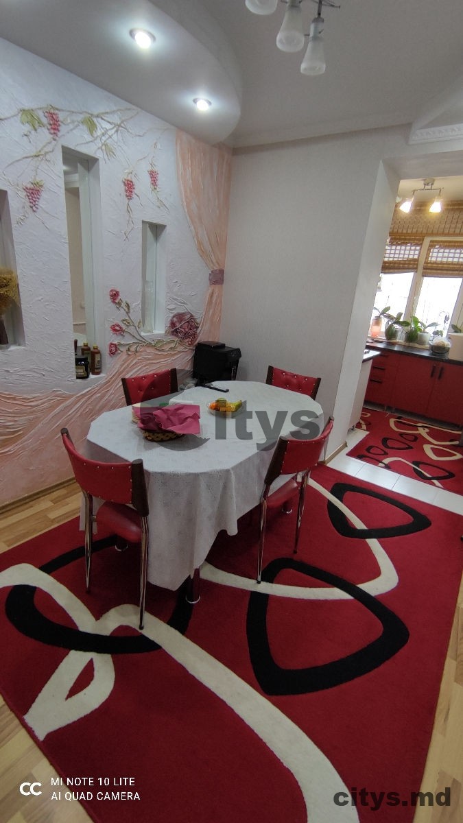 Apartament cu 4 camere, 90m², Chișinău, Râșcani, bd. Moscova photo 1