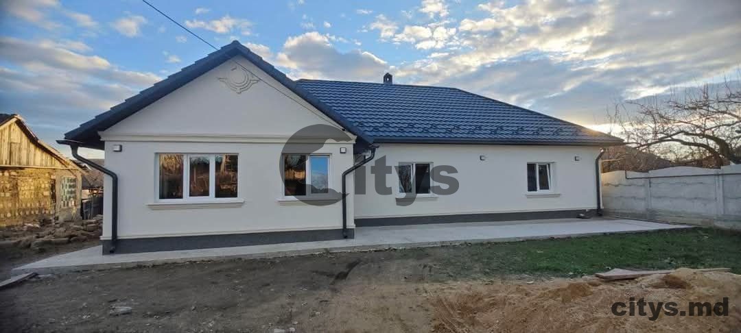 Casă 150m², Sîngera, Centru, str. Cocostîrcilor photo 0