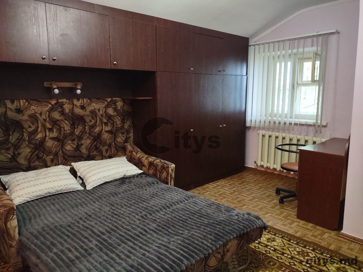 Vand 2 case cu un teren de 670 mp la Buiukani, nu departe de centrul orasului. photo 9
