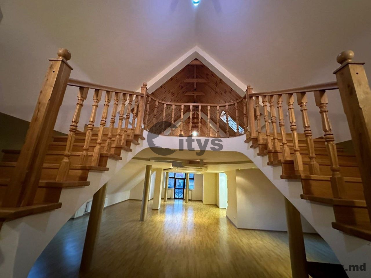 Casă cu 4 nivele, 500m², sf Petru photo 2