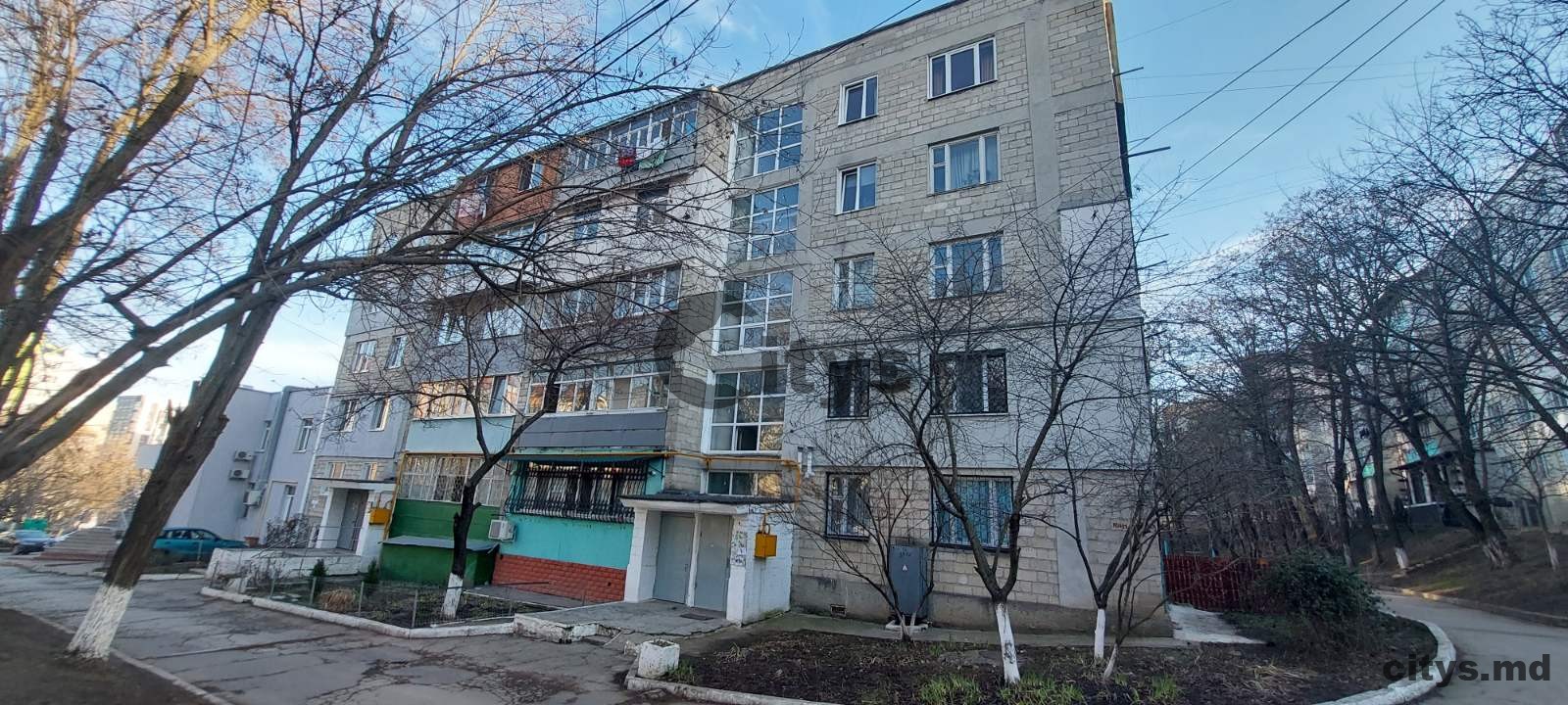 Apartament cu 3 camere, 69m², Iazului photo 0