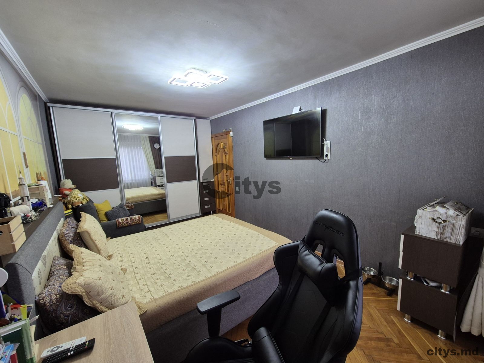 Apartament cu 4 camere, 90m², str. Andrei Doga photo 5