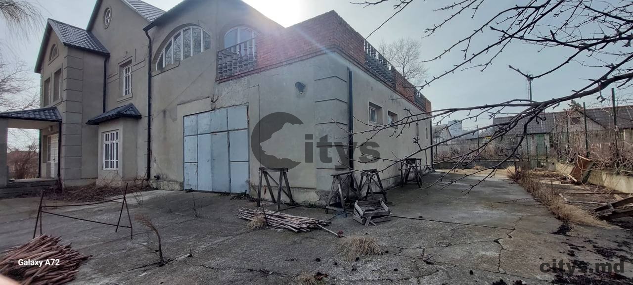Casă cu 2 nivele, 500m², - photo 0