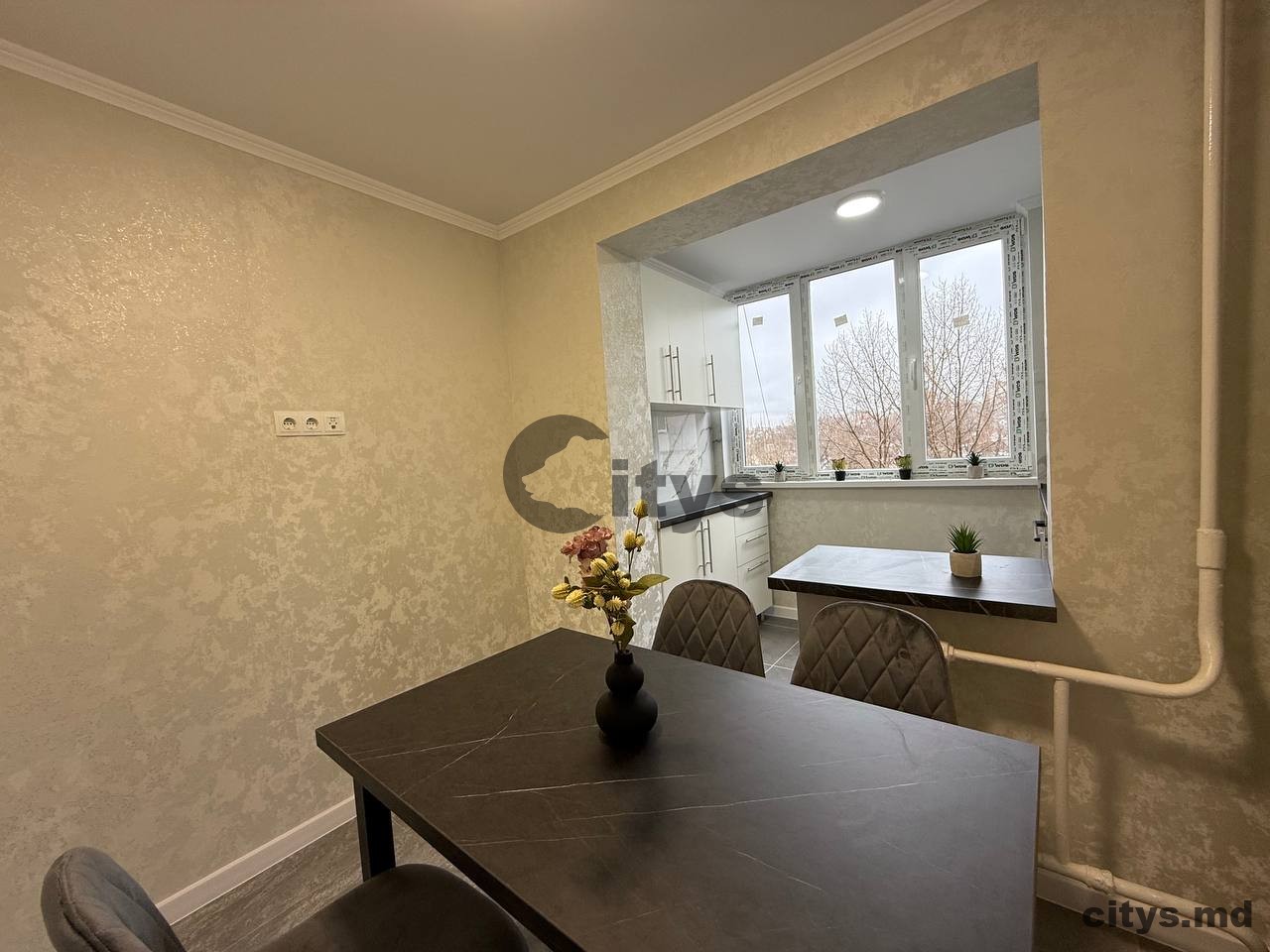 Apartament cu 2 camere, 52m², Botanica,str Pandurilor photo 4