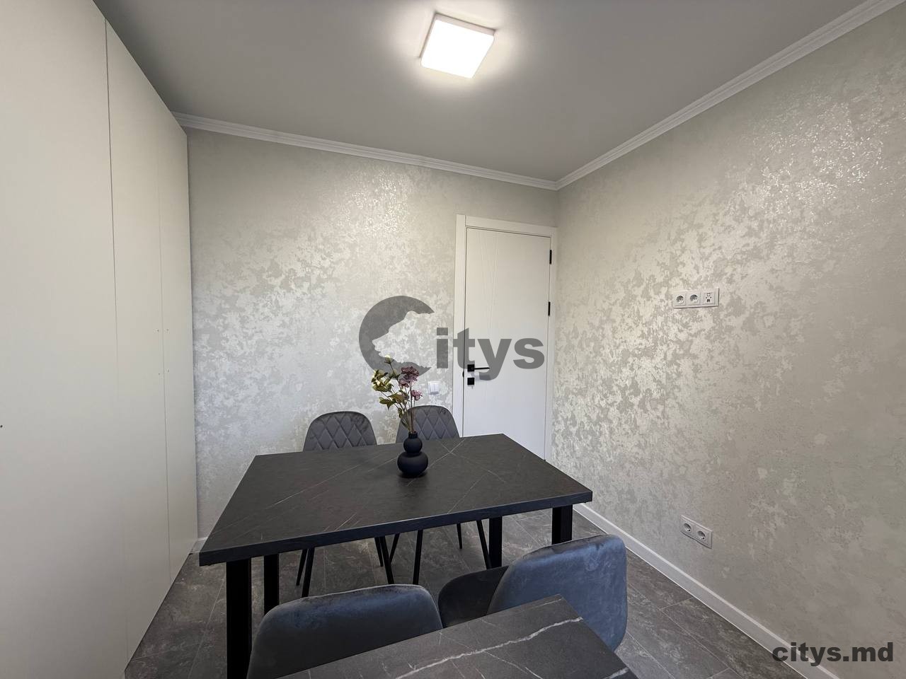 Apartament cu 2 camere, 52m², Botanica,str Pandurilor photo 5