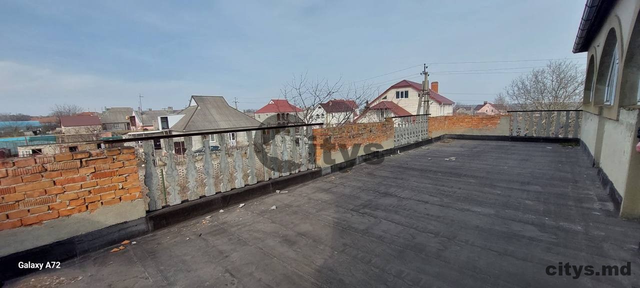 Casă cu 2 nivele, 500m², - photo 1