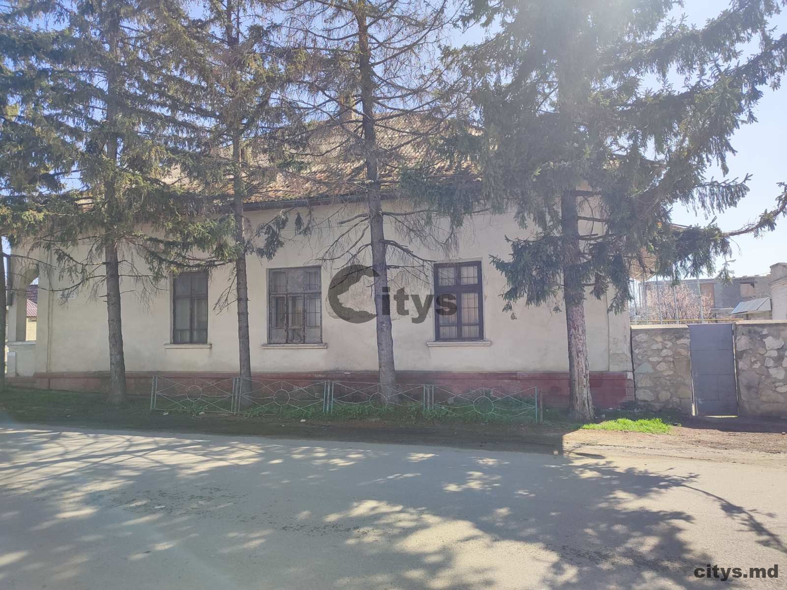 350m², Octavian Cirimpei photo 0