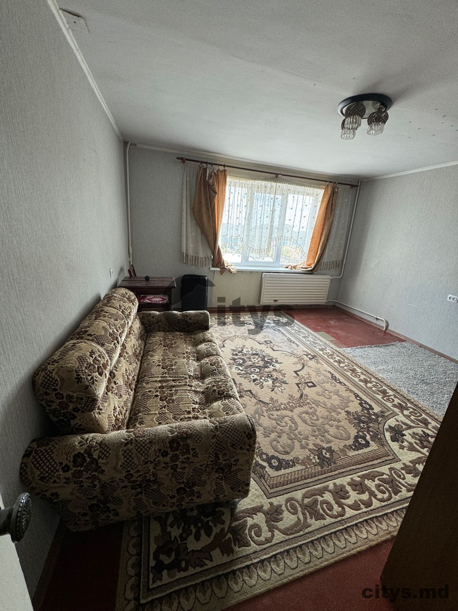 Apartament cu 1 cameră, 35m², str. Florilor photo 0