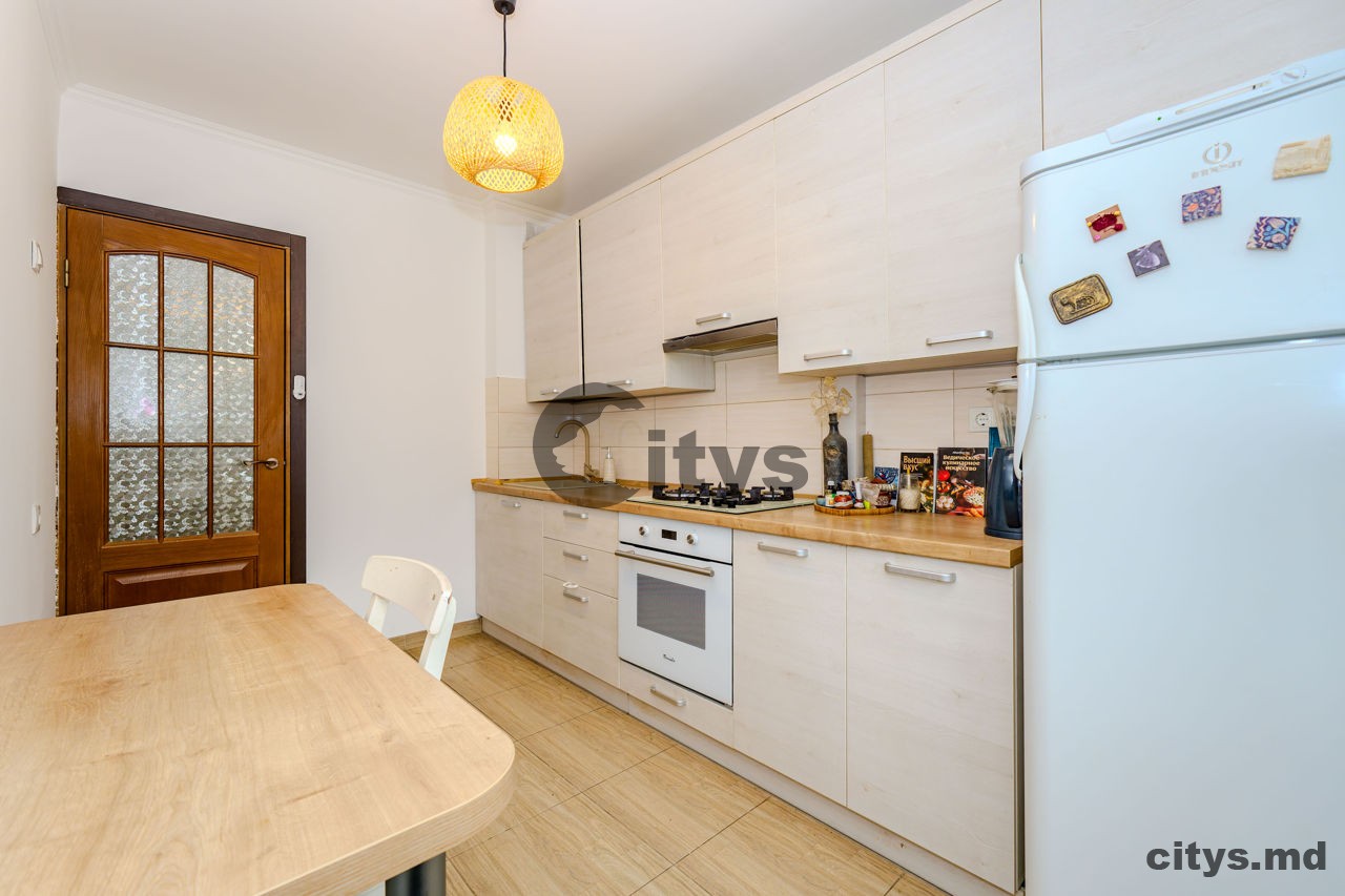 Apartament cu 2 camere, 74m², str. Iazului photo 0