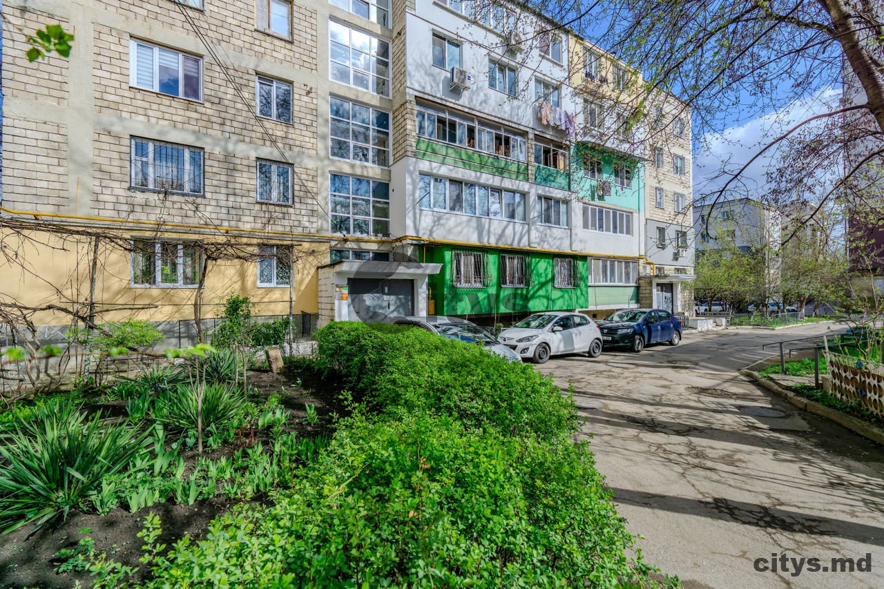 Apartament cu 2 camere, 74m², str. Iazului photo 1