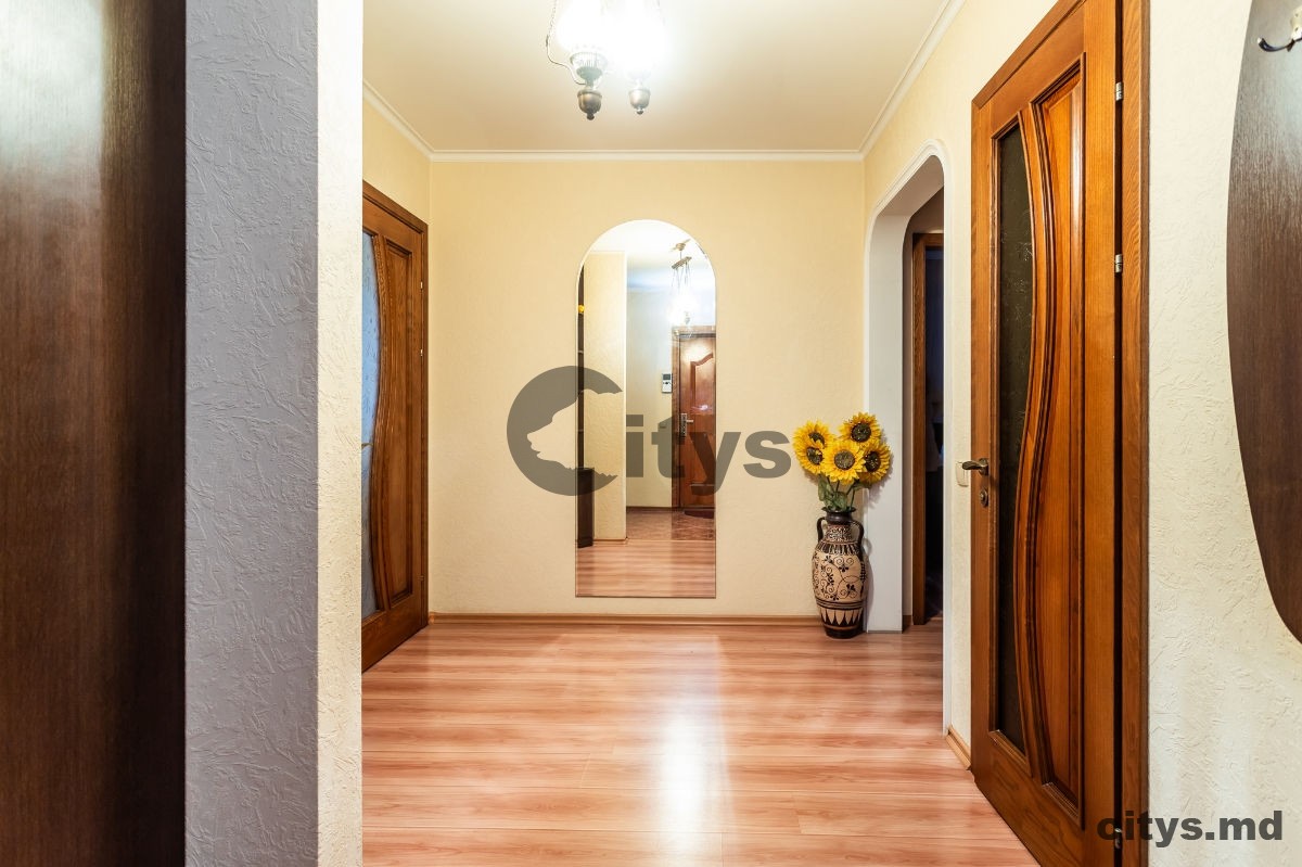 Apartament cu 2 camere, 60m², Мирча чел Бэтран photo 0