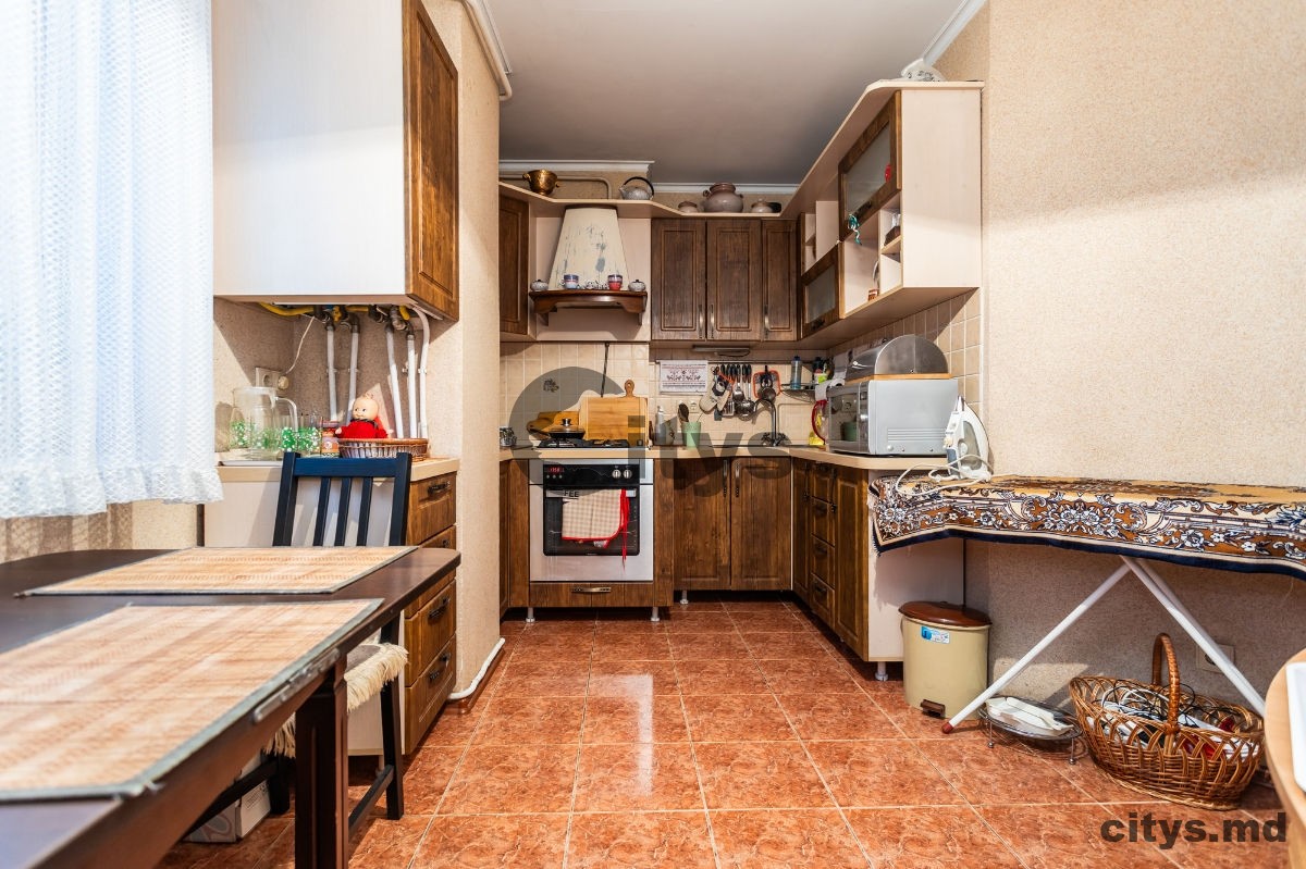 Apartament cu 2 camere, 60m², Мирча чел Бэтран photo 2
