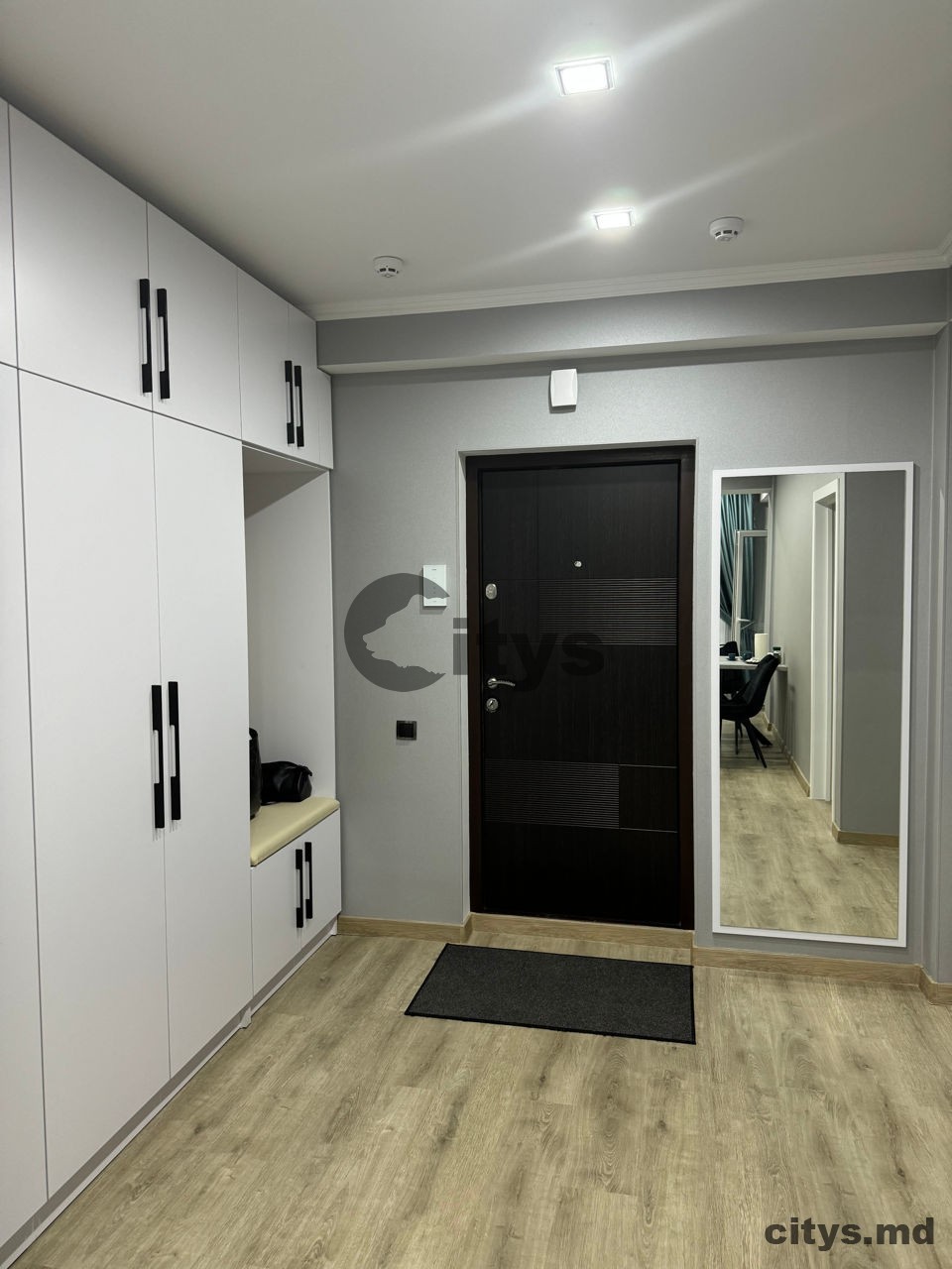 Chirie-Apartament cu 1 cameră, 50m², bd. Mircea cel Bătrân photo 2