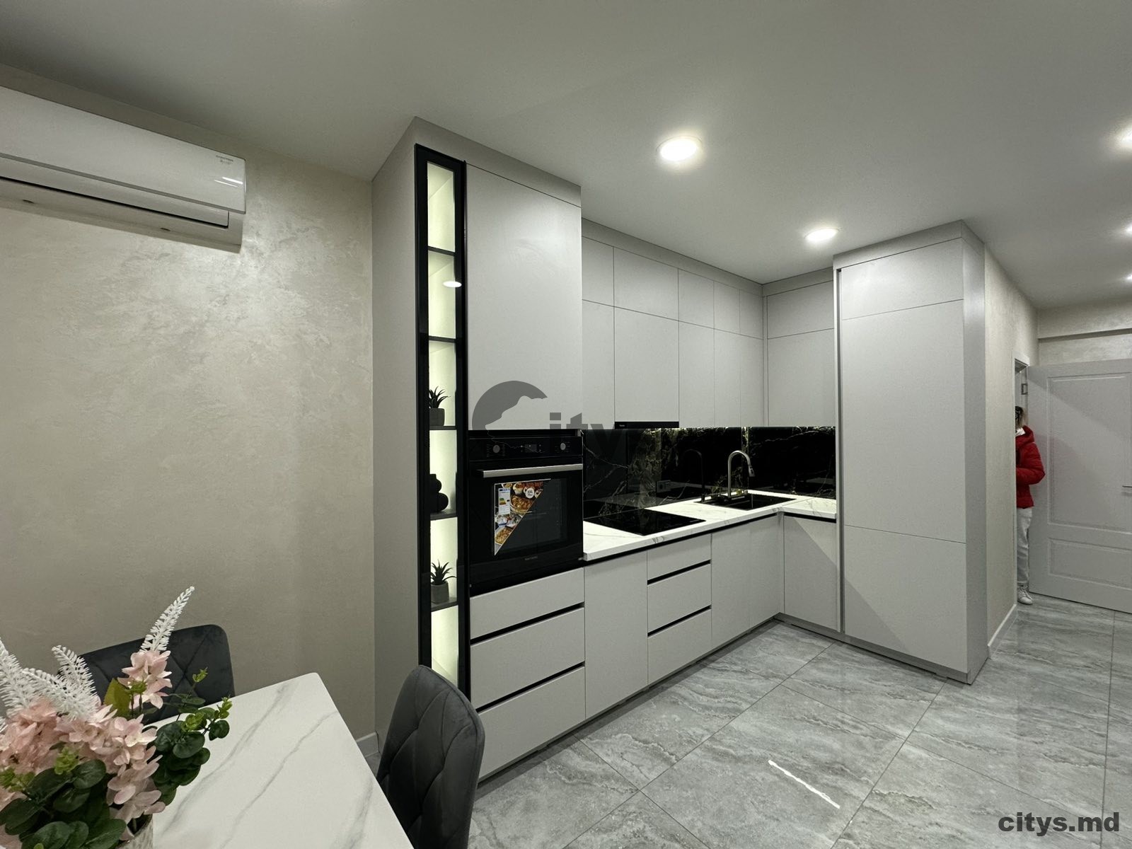 Apartament cu 2 camere, 64m², Buiucani photo 6