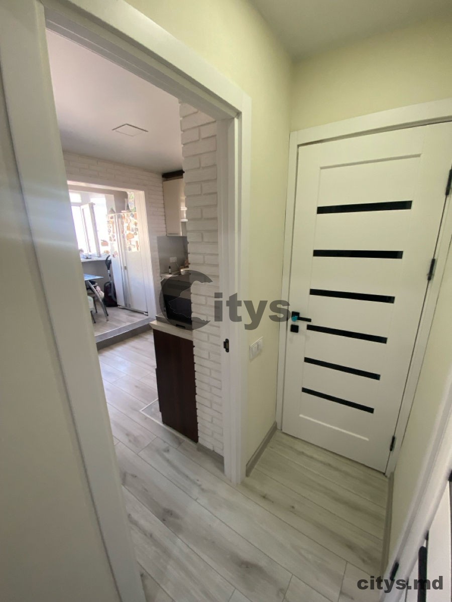 2-х комнатная квартира, 50м², Botanica,Cuza Vodă photo 3