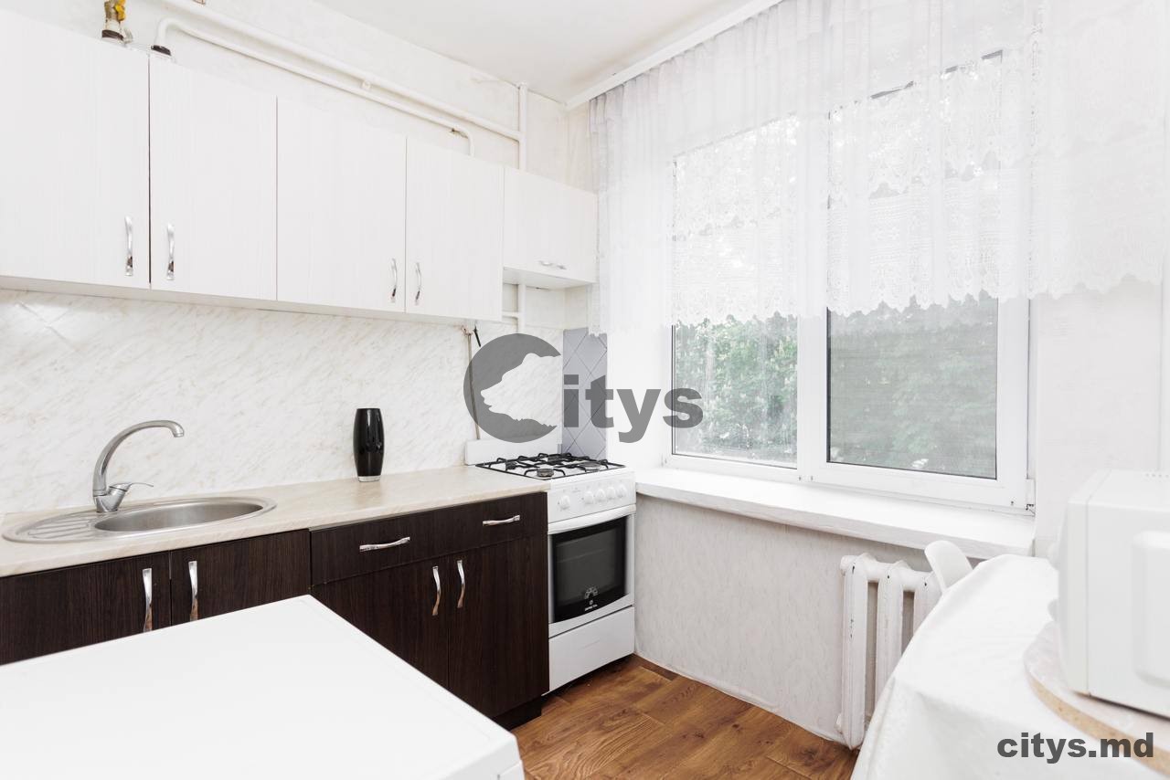 Apartament cu 2 camere, 50m², Bd.Dacia photo 2