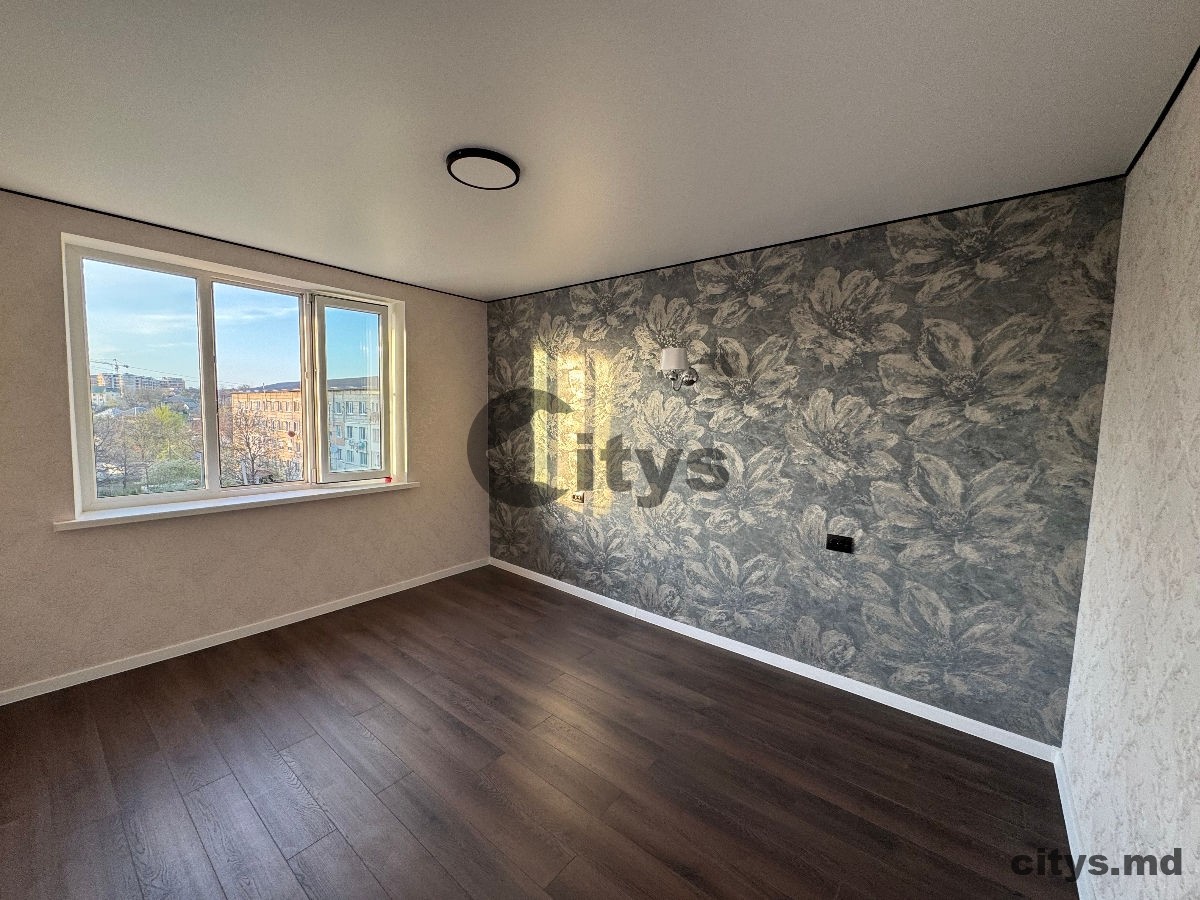 Apartament cu 2 camere, 45m², Яловены, Центр, str. Petru Ştefănucă photo 1