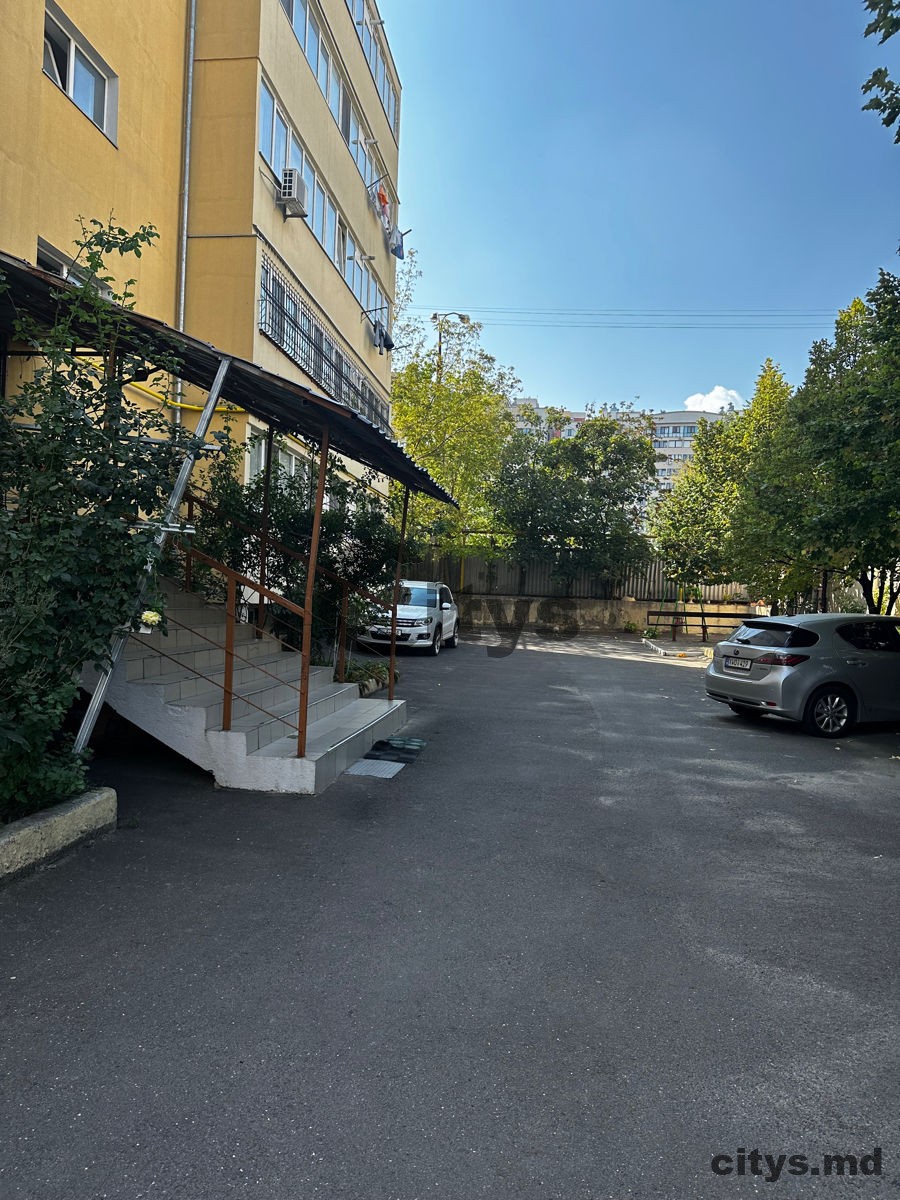 Apartament cu 2 camere, 85m², str. Mihail Sadoveanu photo 6