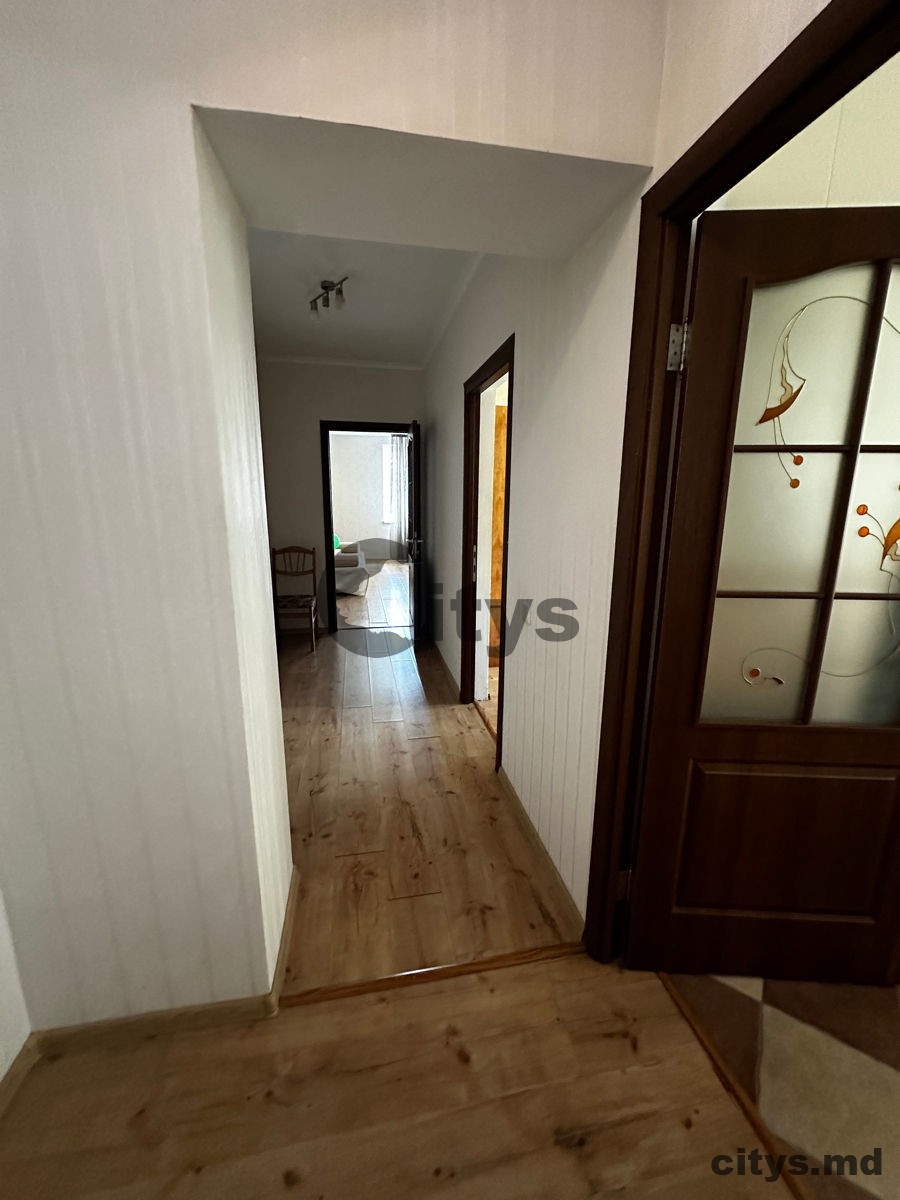 Apartament cu 2 camere, 85m², str. Mihail Sadoveanu photo 4