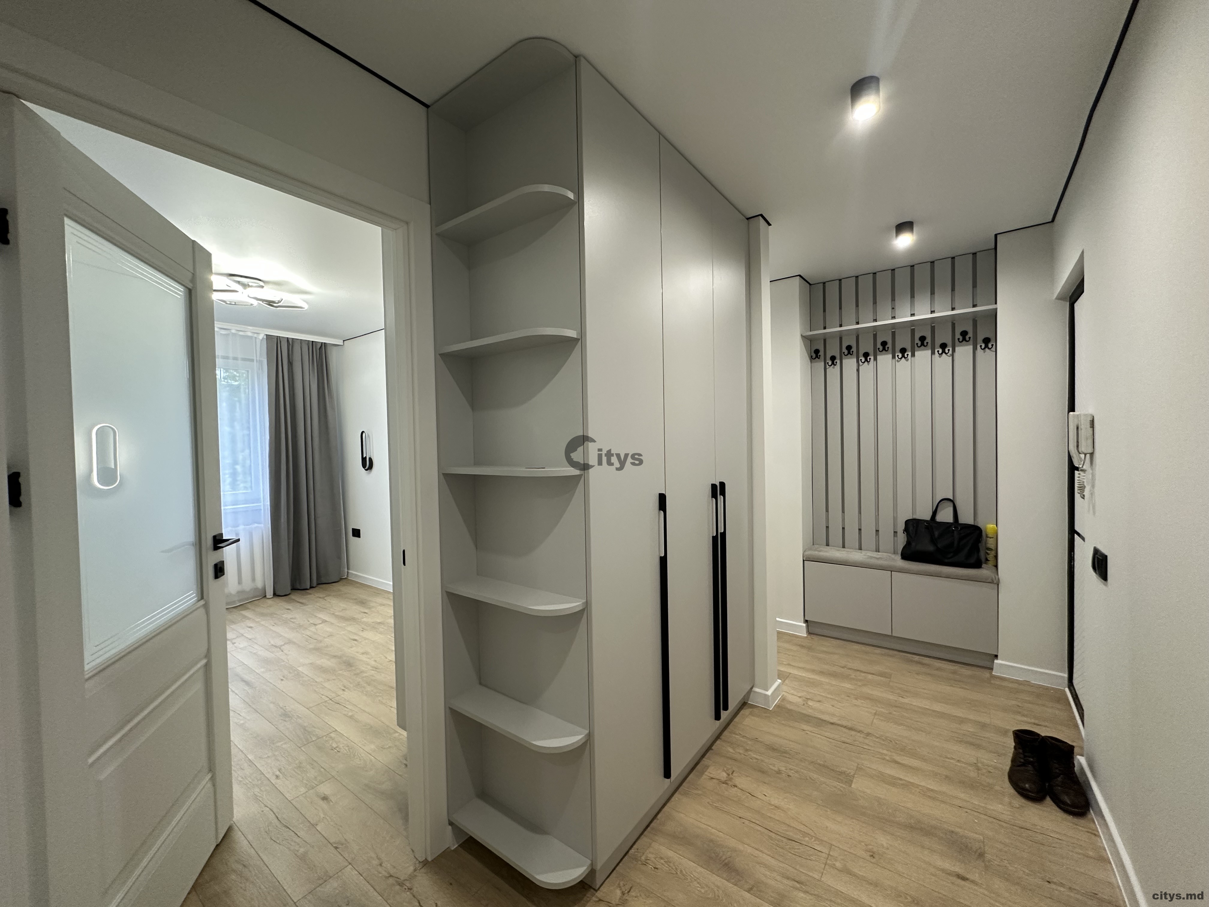 Apartament cu 2 camere, 47m², Христо Ботев photo 3