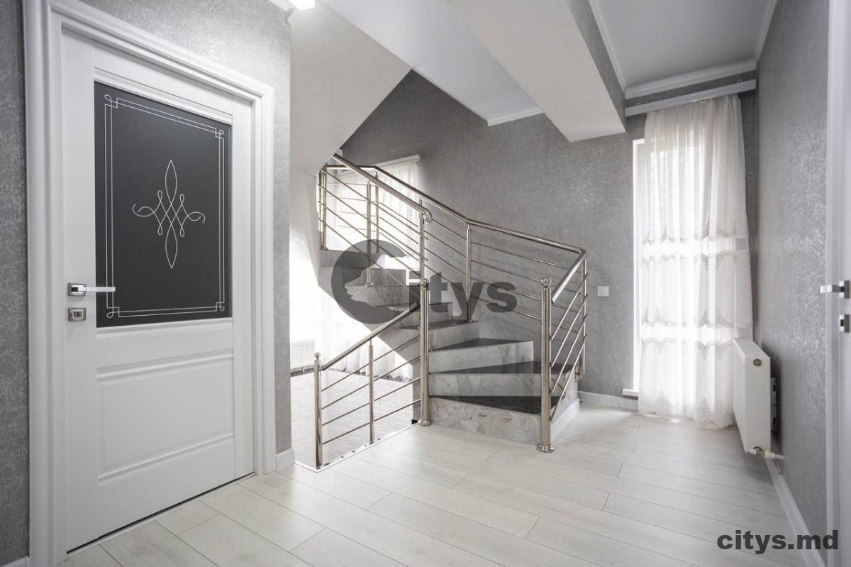 Vilă cu 2 nivele, 120m², mun. Chisinau, Togatin str. Traian photo 1