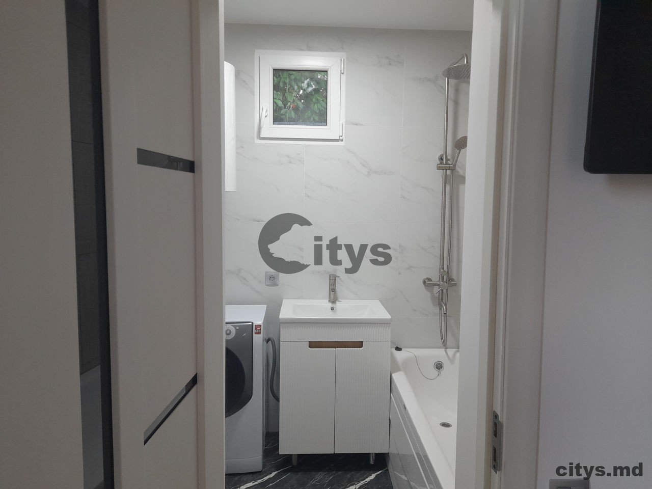 Apartament cu 2 camere, 45m², Буюканы/В.Лупу 47 J photo 2
