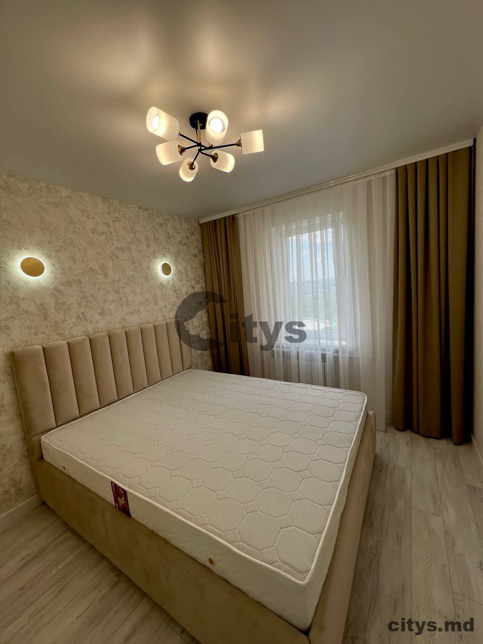 Apartament cu 3 camere, 80m², str.Sadoveanu 20 photo 1