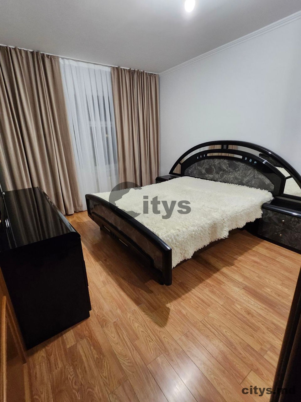 Apartament cu 3 camere, 72m², Mircea cel Bătrân photo 1