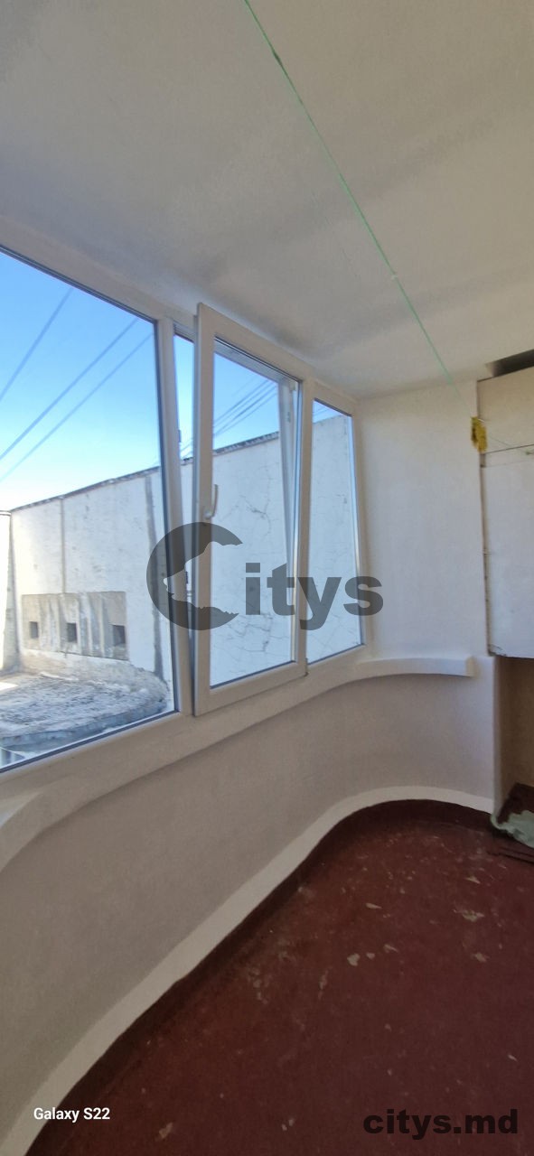 Apartament cu 2 camere, 54m², Str. Ismail photo 1