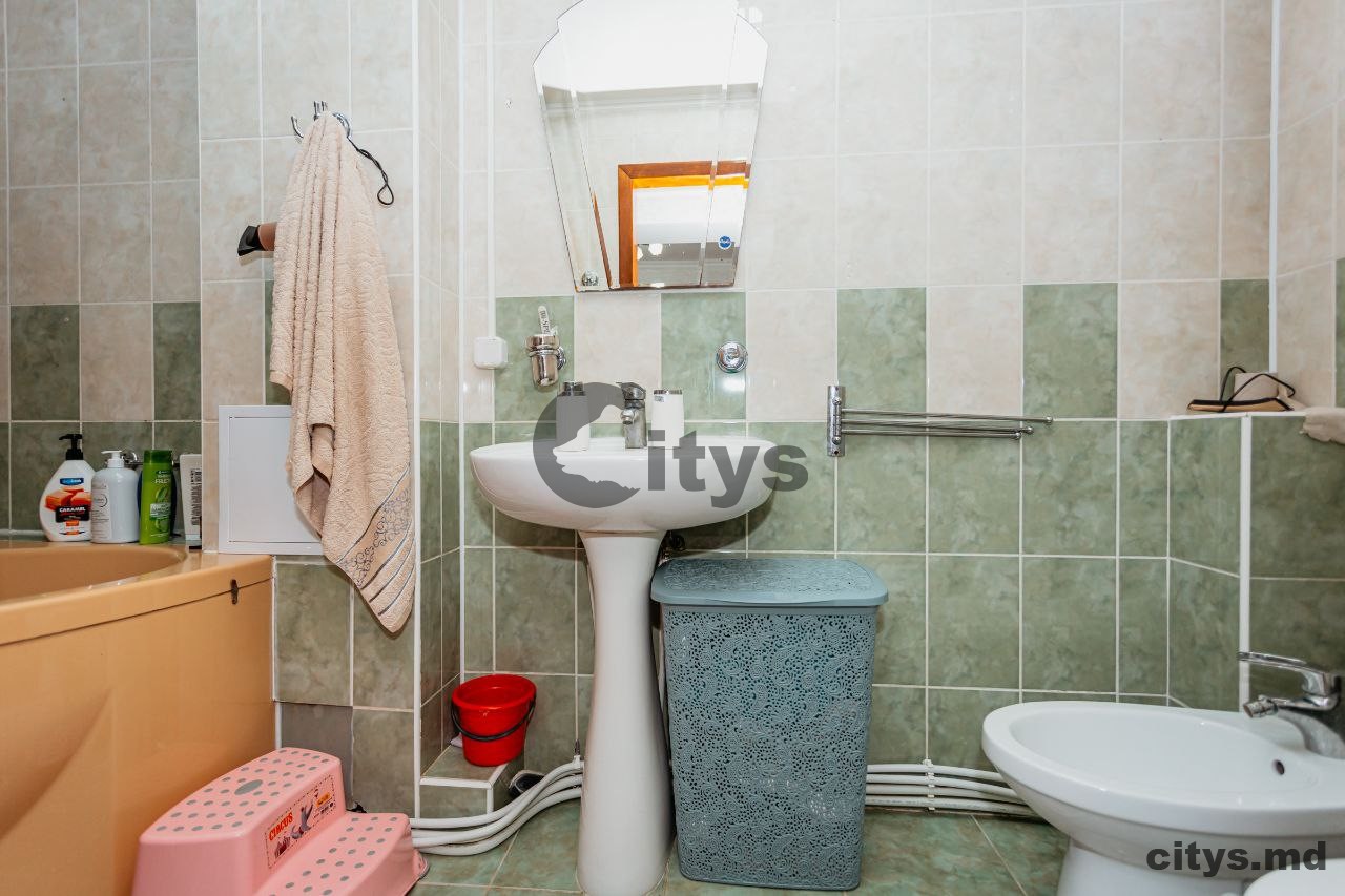 Apartament cu 2 camere, 54m², Strada Sucevița photo 4