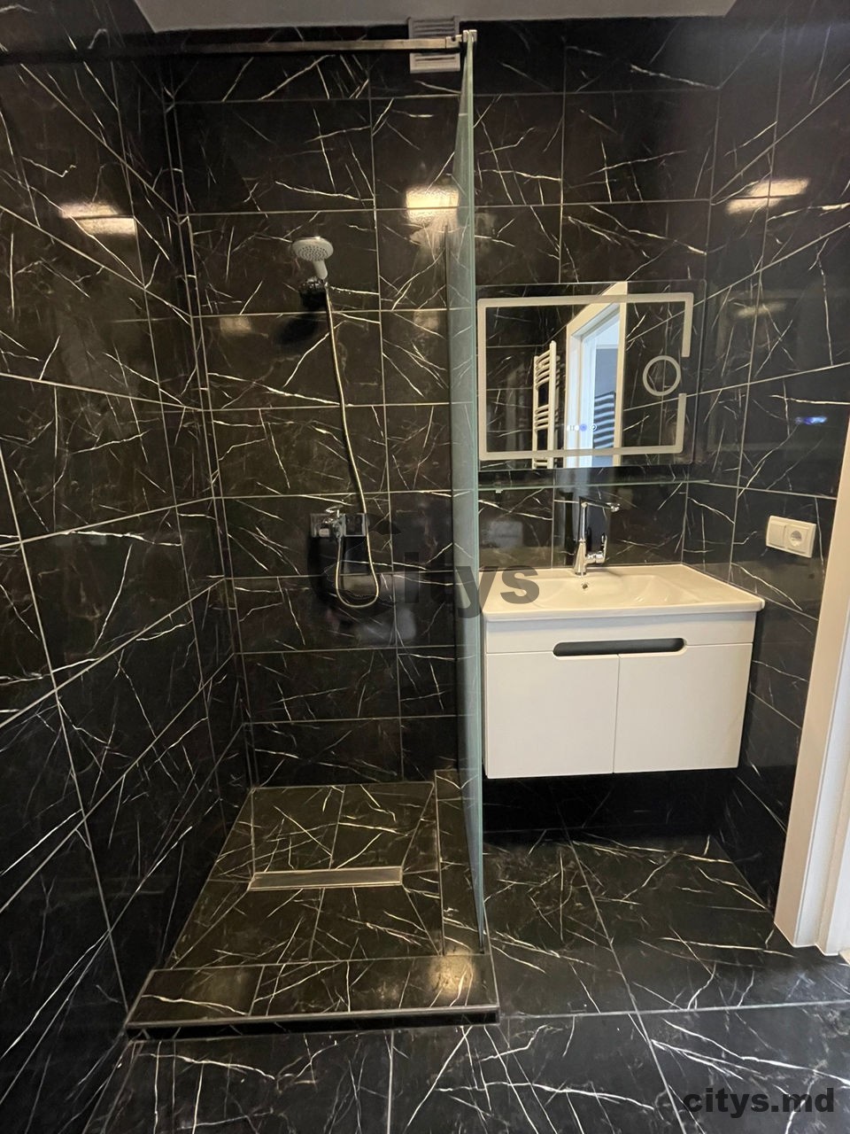 Apartament cu 1 cameră, 40m², Centru.str. Alexandru Cosmescu photo 2