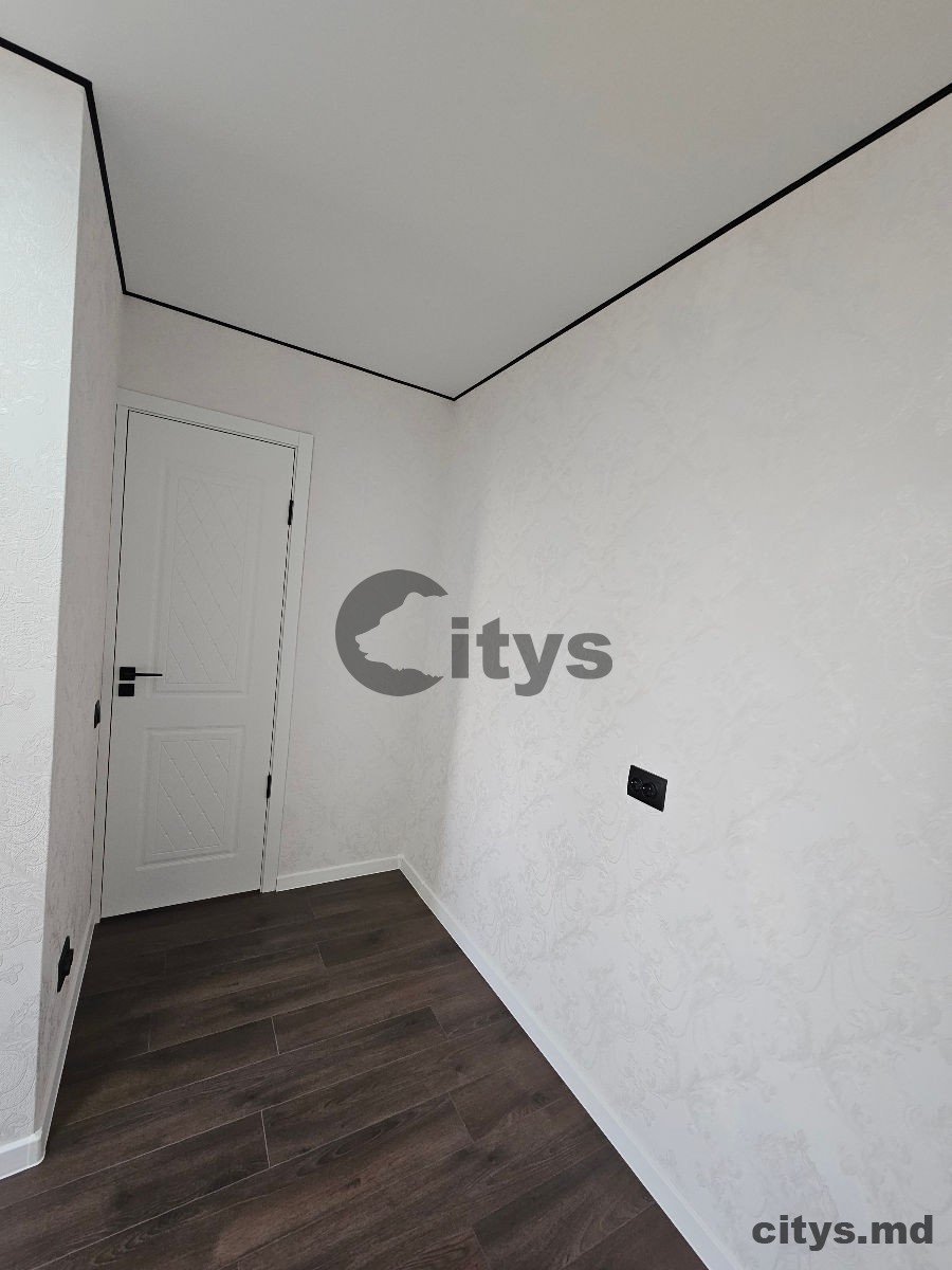 Apartament cu 2 camere, 45m², Яловены, Центр, str. Petru Ştefănucă photo 7