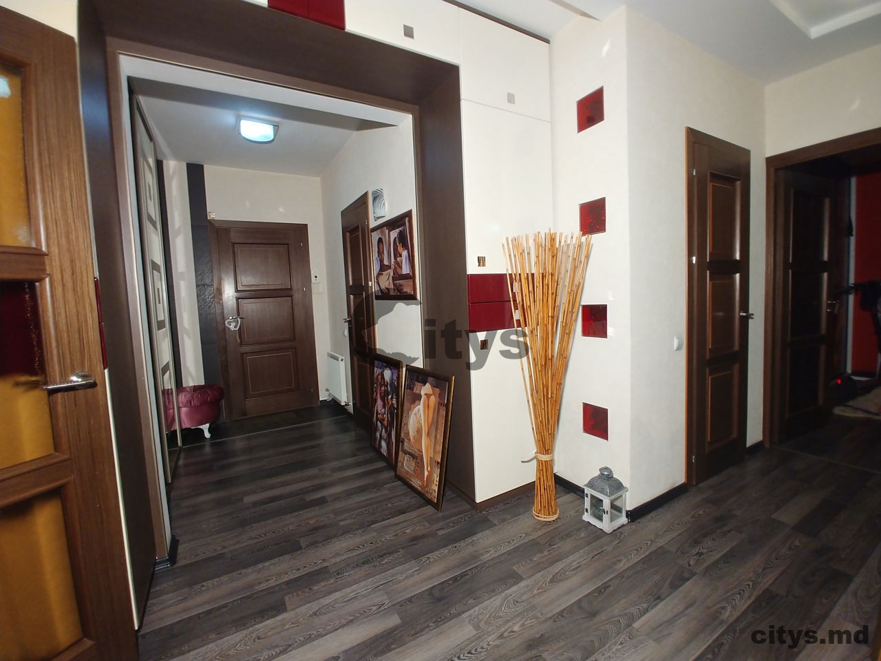 Chirie - Apartament cu 2 camere, 80m², Centru,Renașterii Naționale photo 7 - citys.md Chirie - Apartament cu 2 camere, 80m², Centru,Renașterii Naționale photo 6