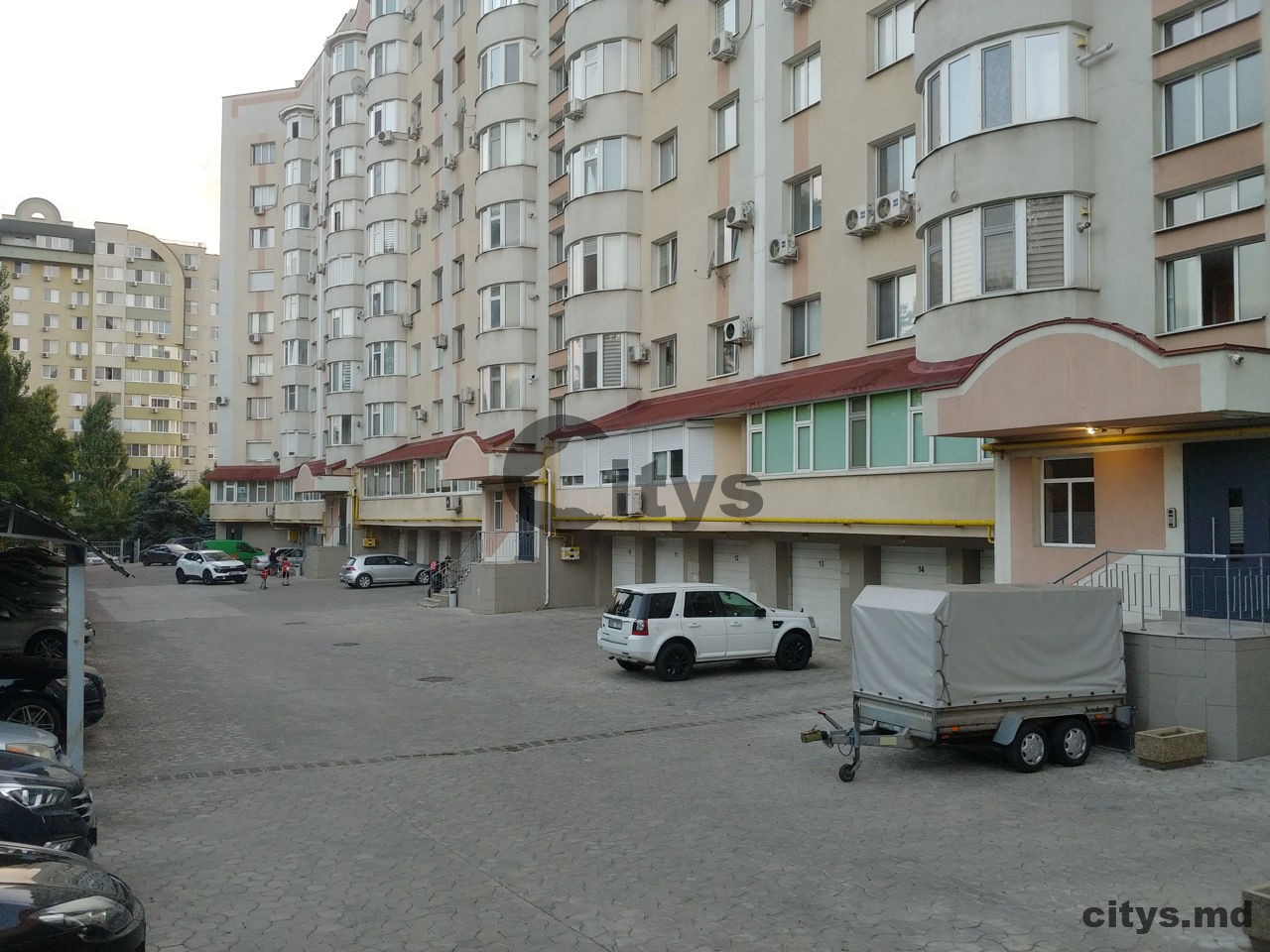 Chirie - Apartament cu 2 camere, 80m², Centru,Renașterii Naționale photo 9 - citys.md Chirie - Apartament cu 2 camere, 80m², Centru,Renașterii Naționale photo 8