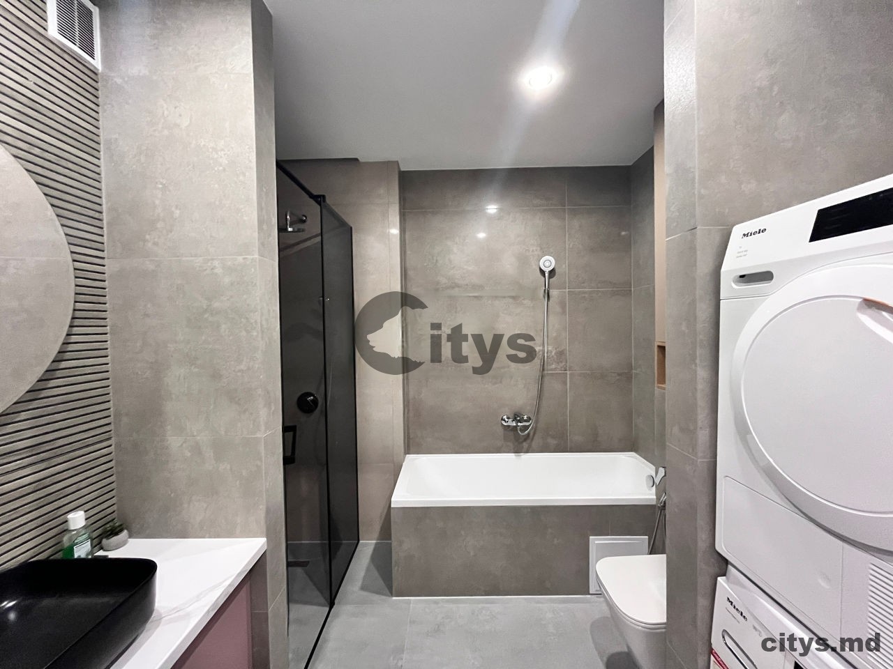 3-х комнатная квартира, 126м², Centru, Lev Tolstoi photo 10 - citys.md 3-х комнатная квартира, 126м², Centru, Lev Tolstoi photo 9