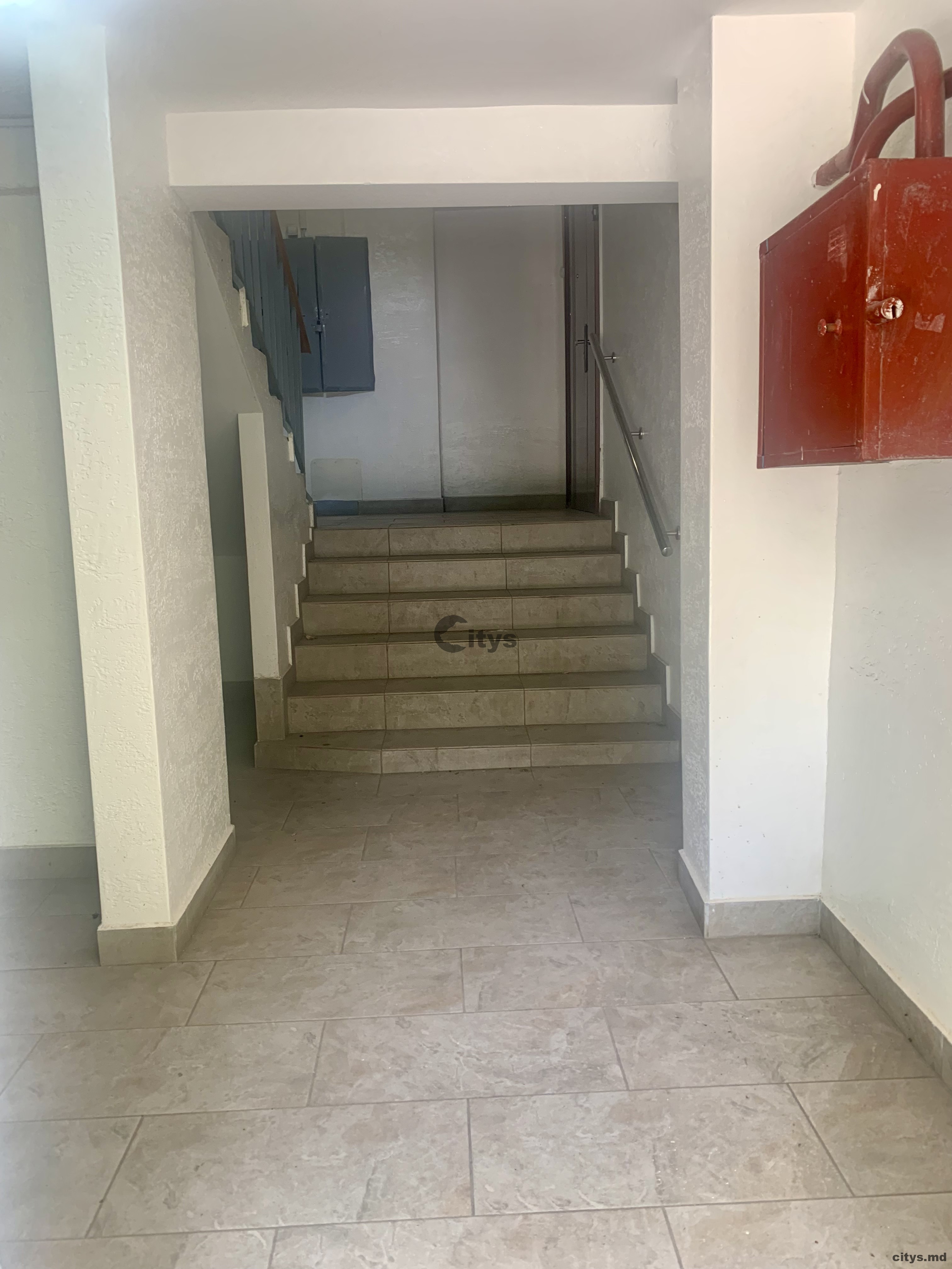 Apartament cu 2 camere, 53m², Ciocana.str.Ginta Latina photo 3 - citys.md Apartament cu 2 camere, 53m², Ciocana.str.Ginta Latina photo 2