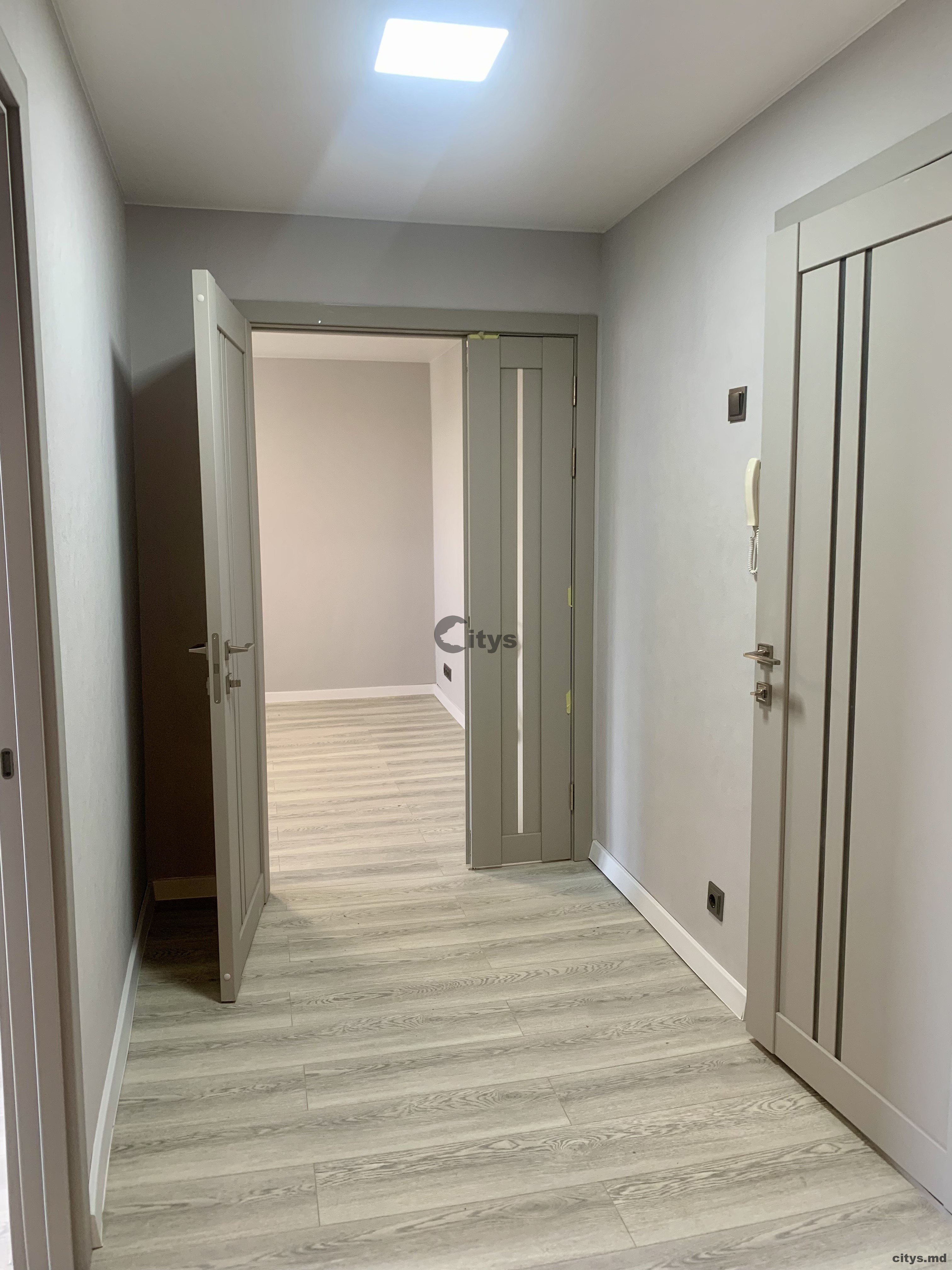 Apartament cu 2 camere, 53m², Ciocana.str.Ginta Latina photo 5 - citys.md Apartament cu 2 camere, 53m², Ciocana.str.Ginta Latina photo 4